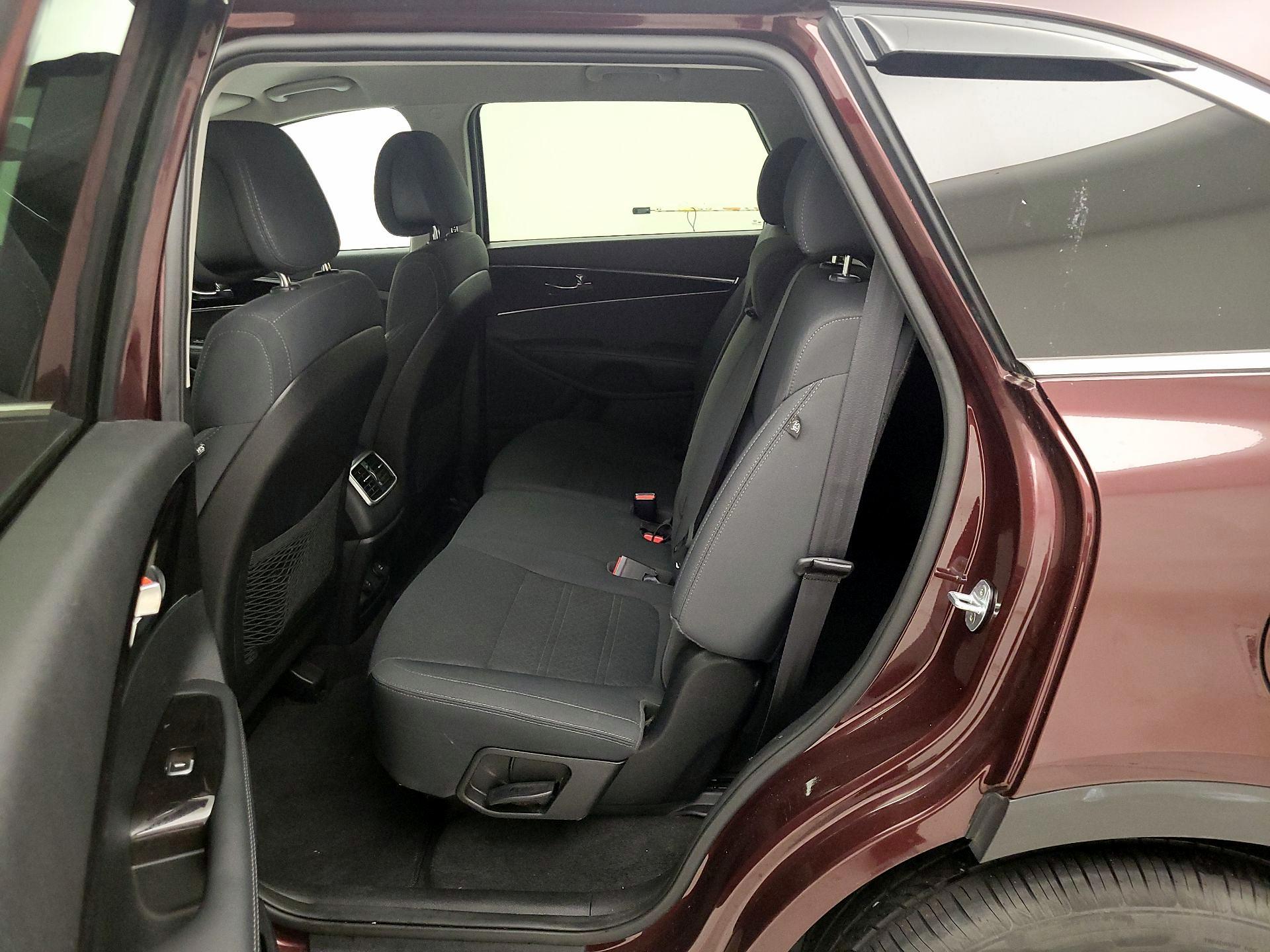 Thumbnail: 2016 Kia Sorento - 19