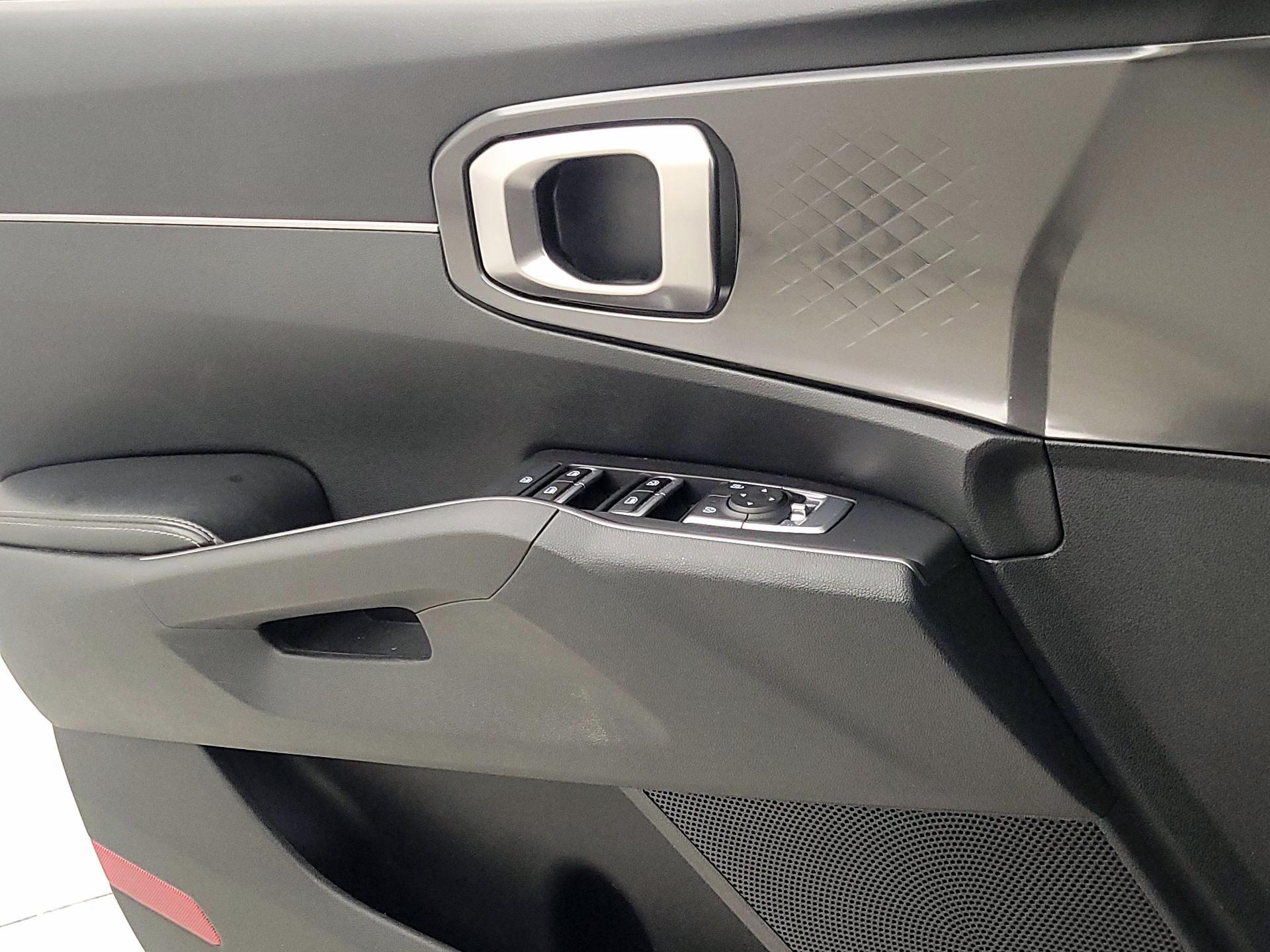 Thumbnail: 2021 Kia Sorento - 12