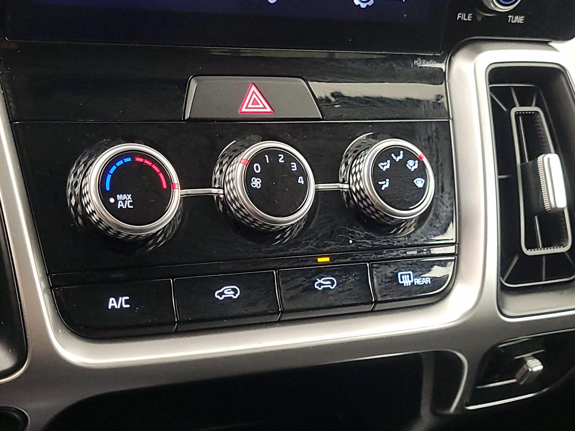 Thumbnail: 2021 Kia Sorento - 16