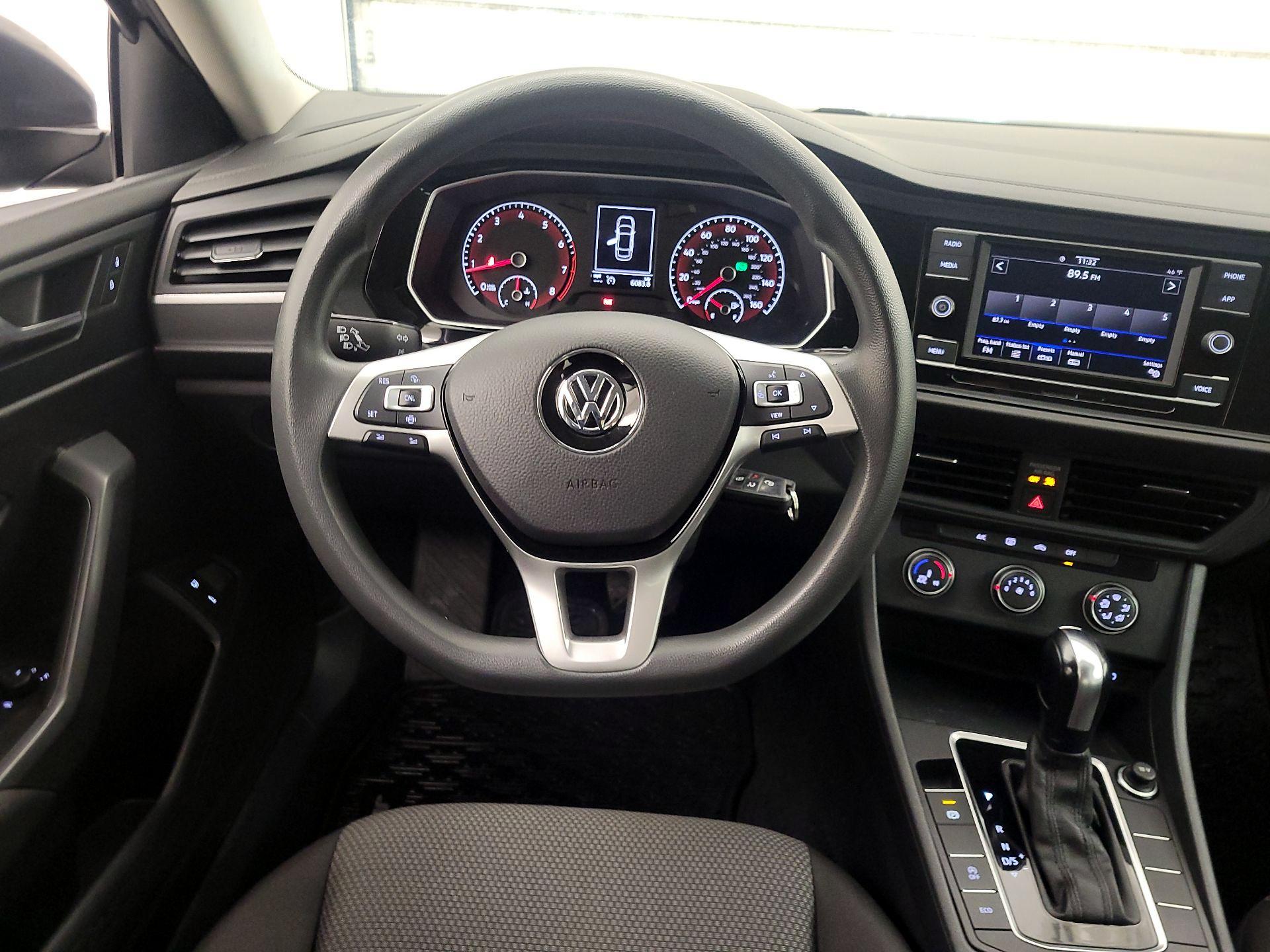 Thumbnail: 2020 Volkswagen Jetta - 10