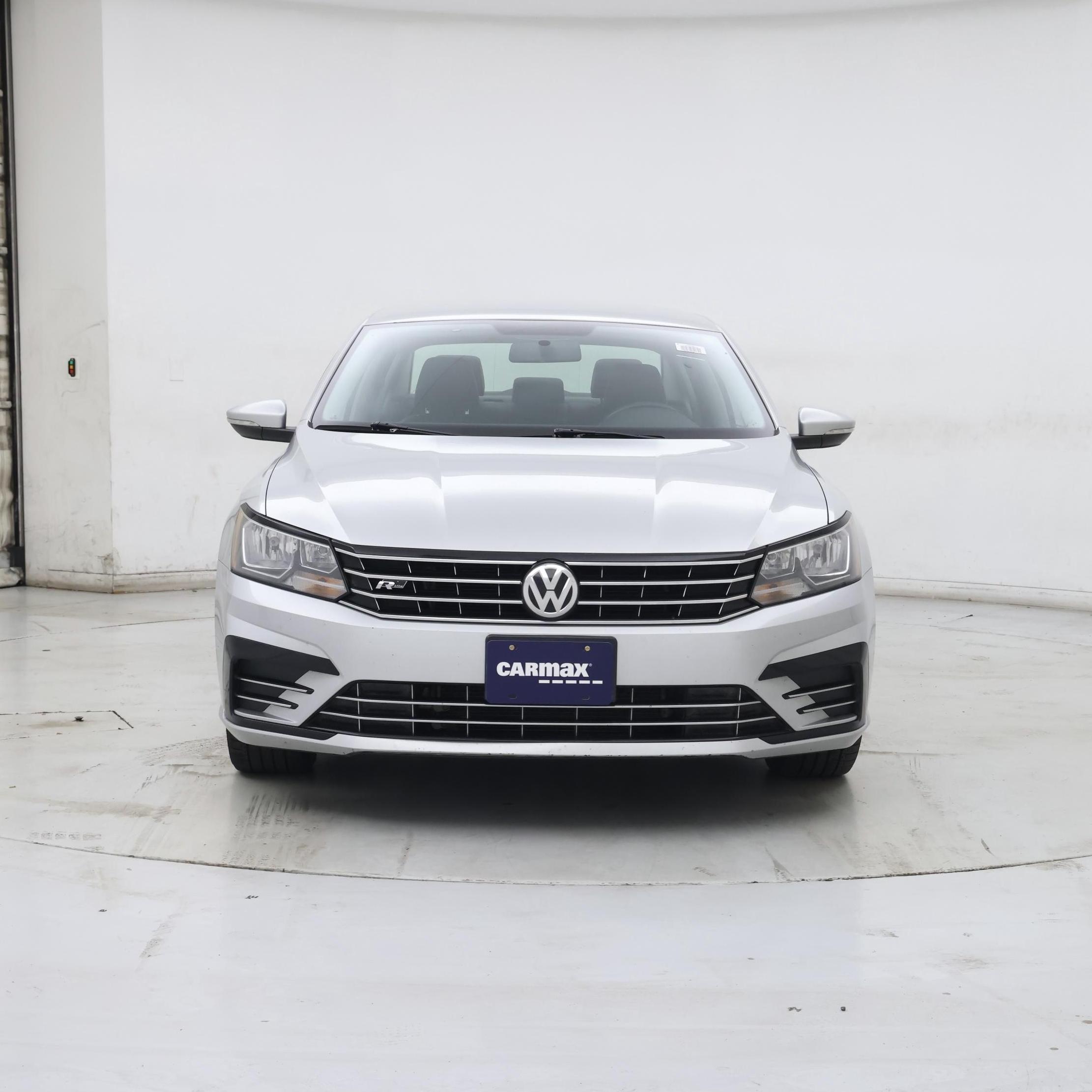 Thumbnail: 2018 Volkswagen Passat - 5