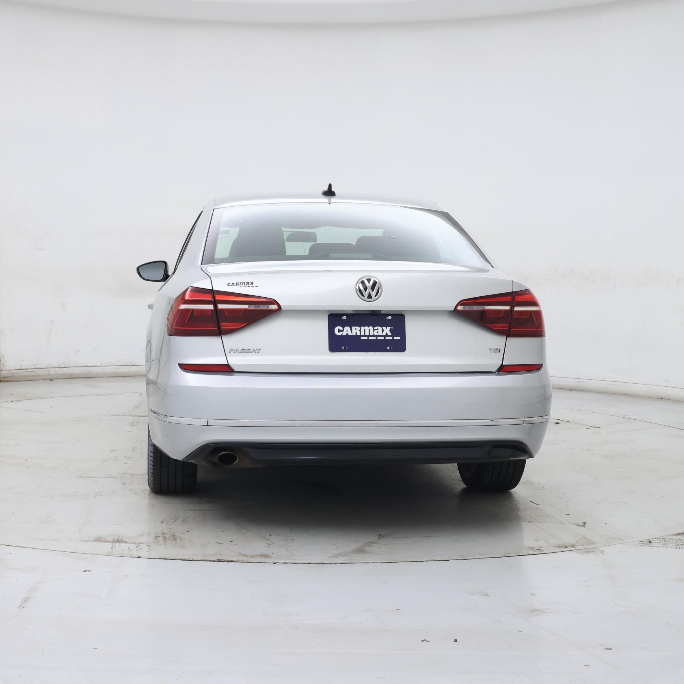 Thumbnail: 2018 Volkswagen Passat - 6