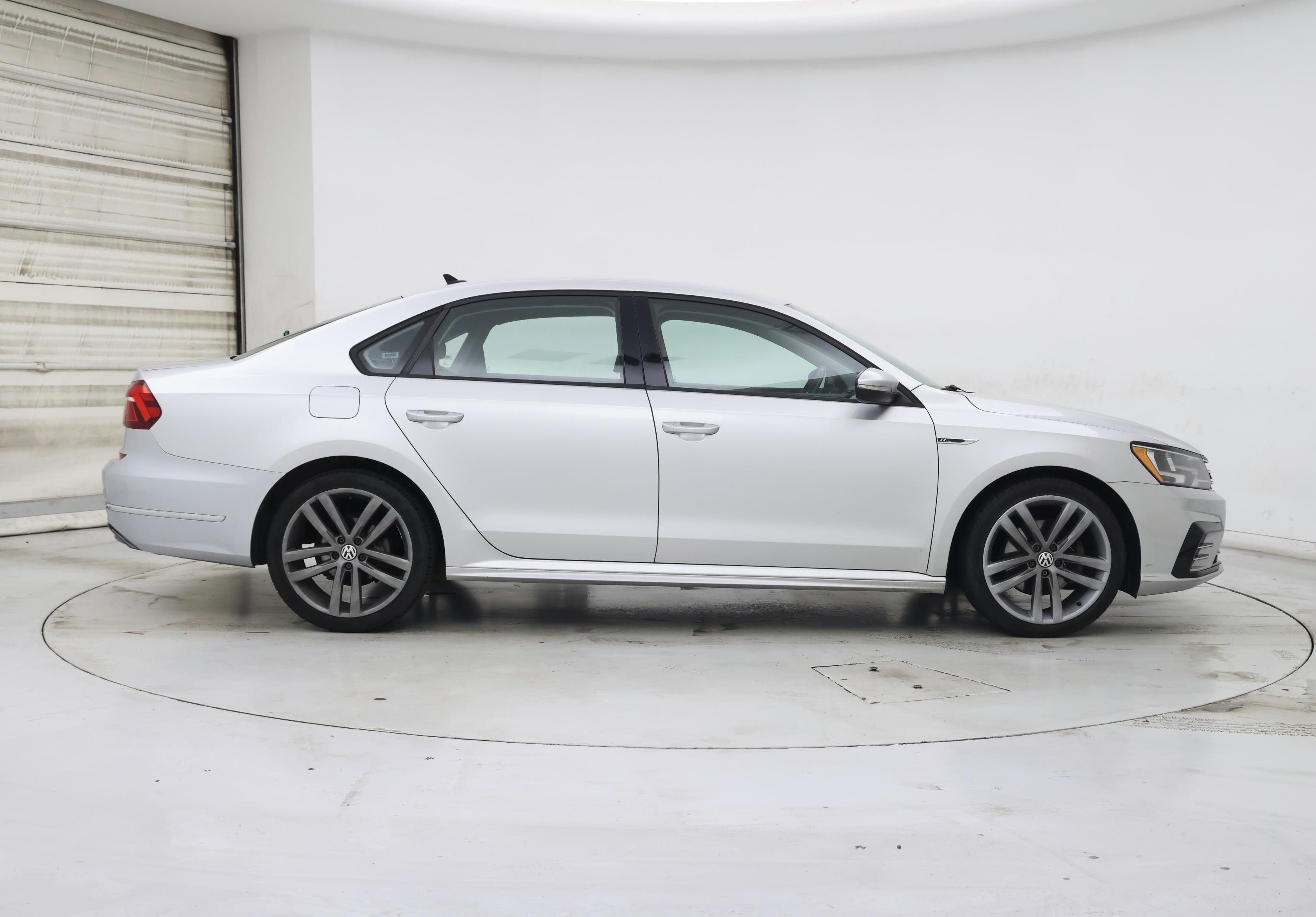 Thumbnail: 2018 Volkswagen Passat - 7