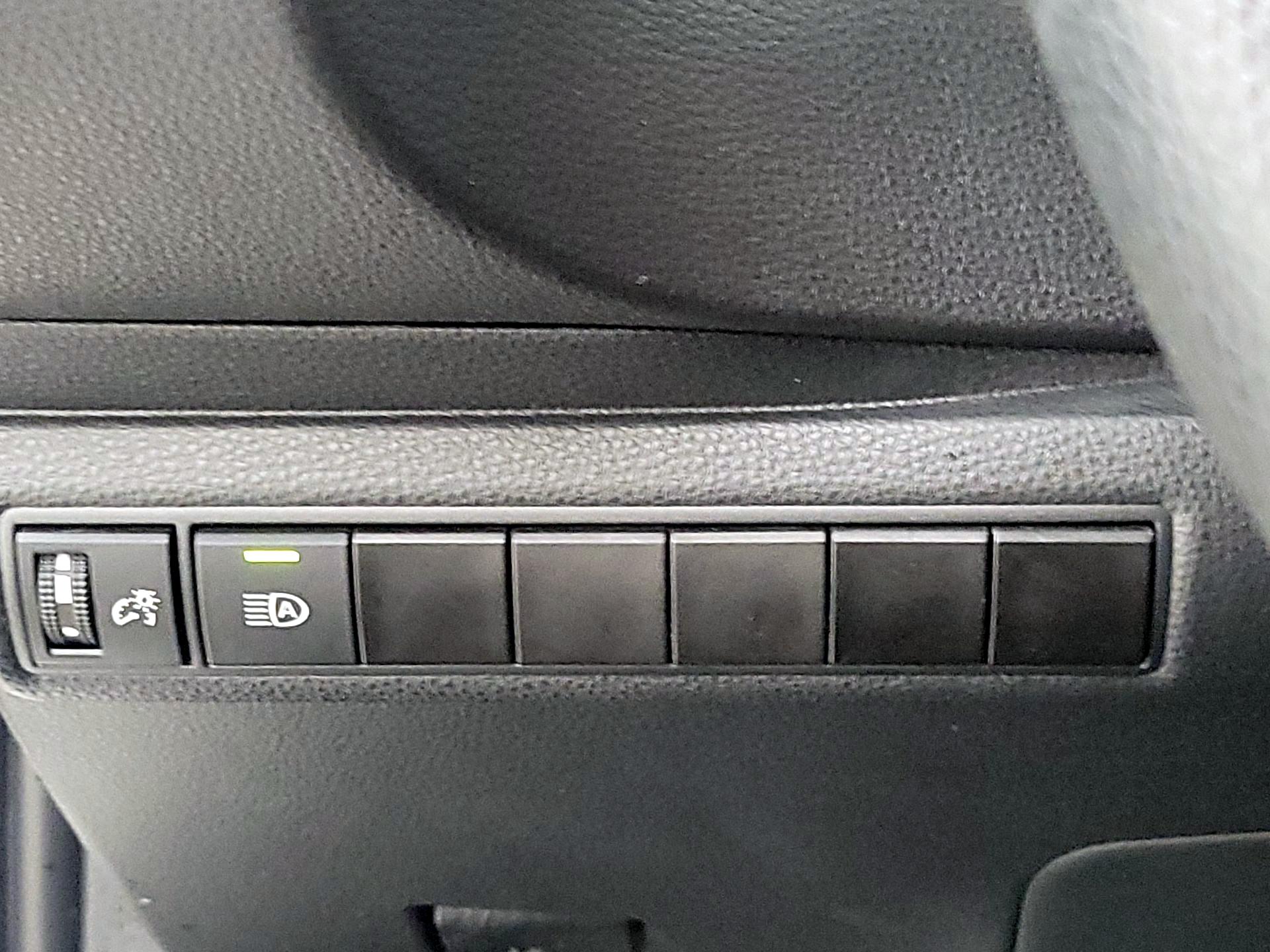 Thumbnail: 2021 Toyota Corolla - 13