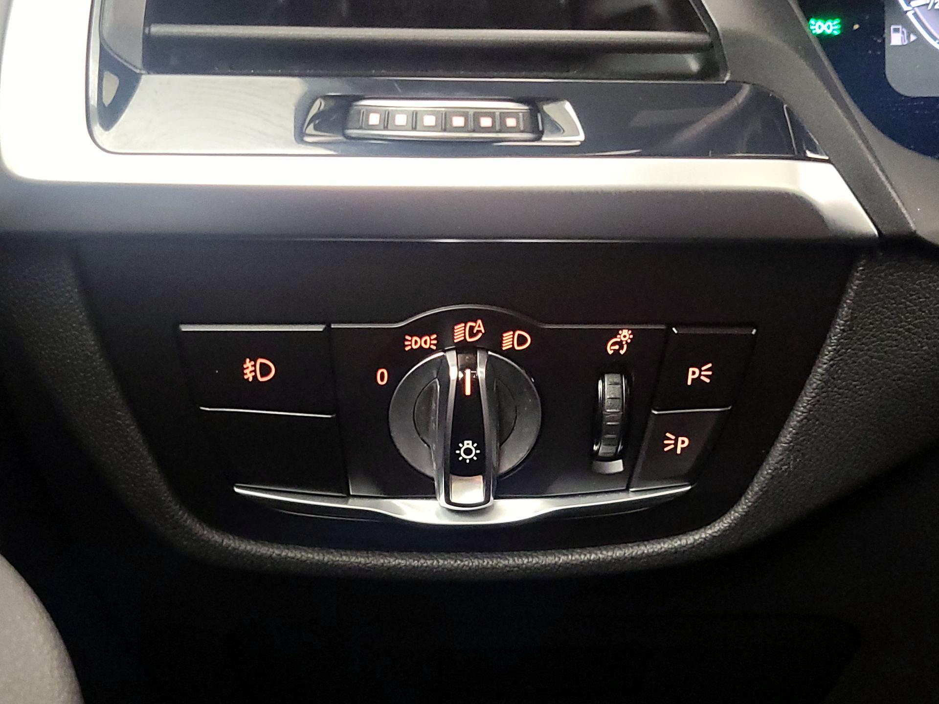 Thumbnail: 2021 BMW X3 - 13