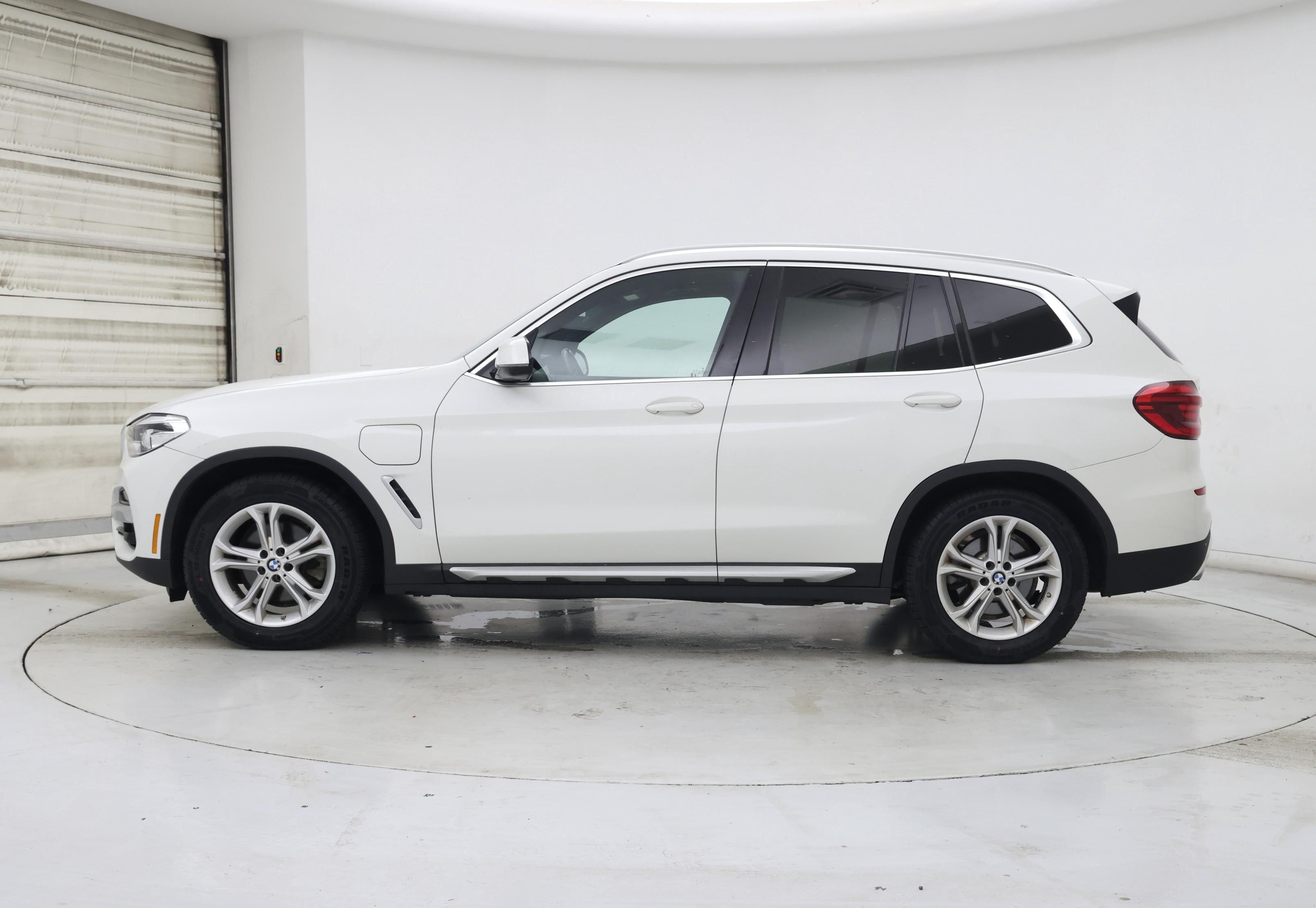 Thumbnail: 2021 BMW X3 - 3