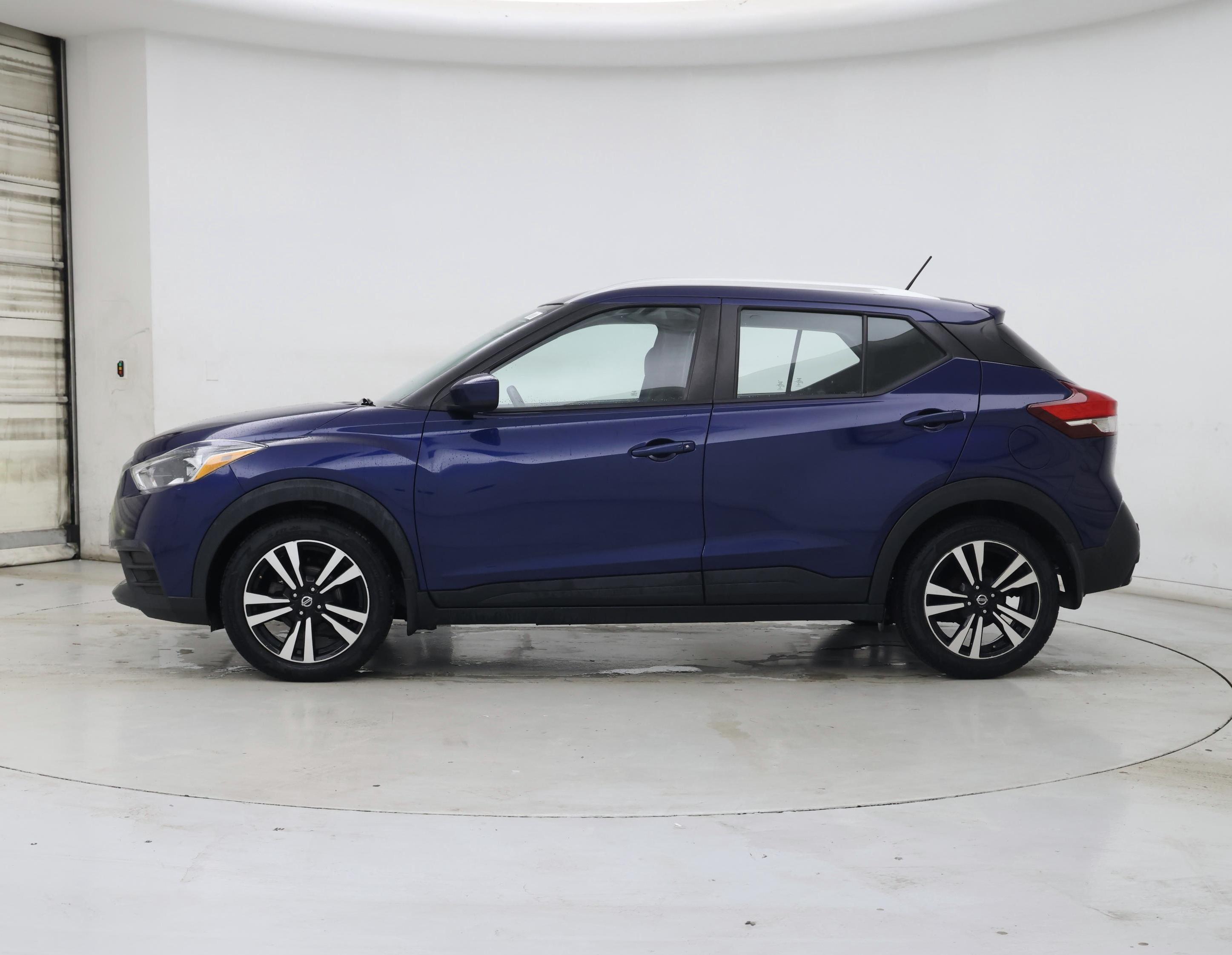 Thumbnail: 2020 Nissan Kicks - 3