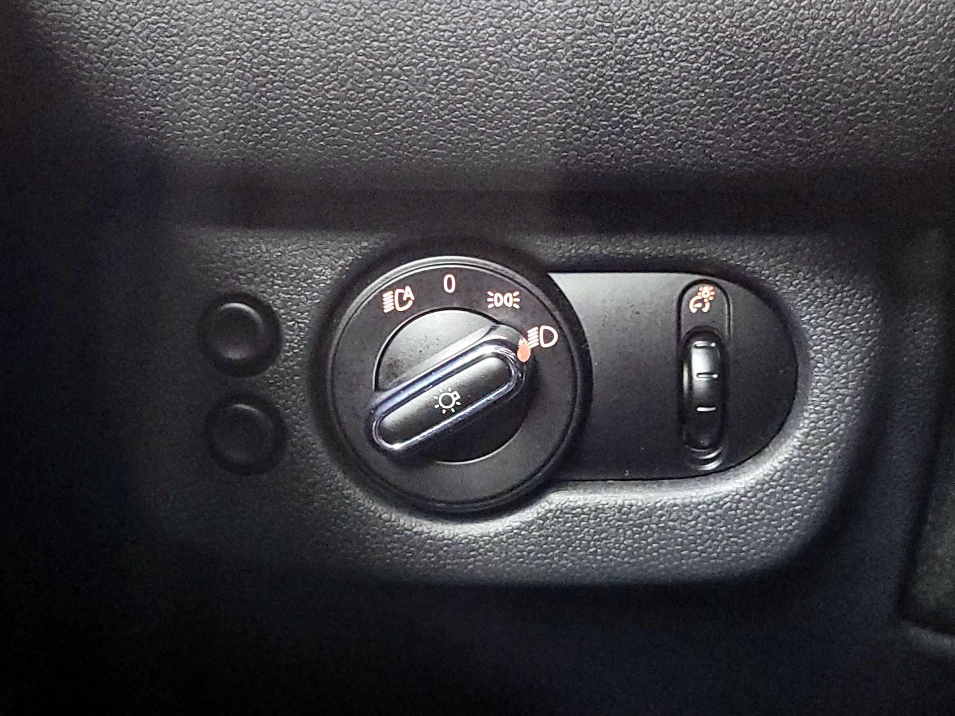 Thumbnail: 2017 MINI Cooper Clubman - 13