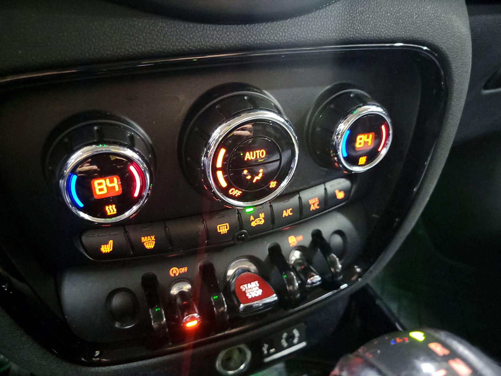 Thumbnail: 2017 MINI Cooper Clubman - 16