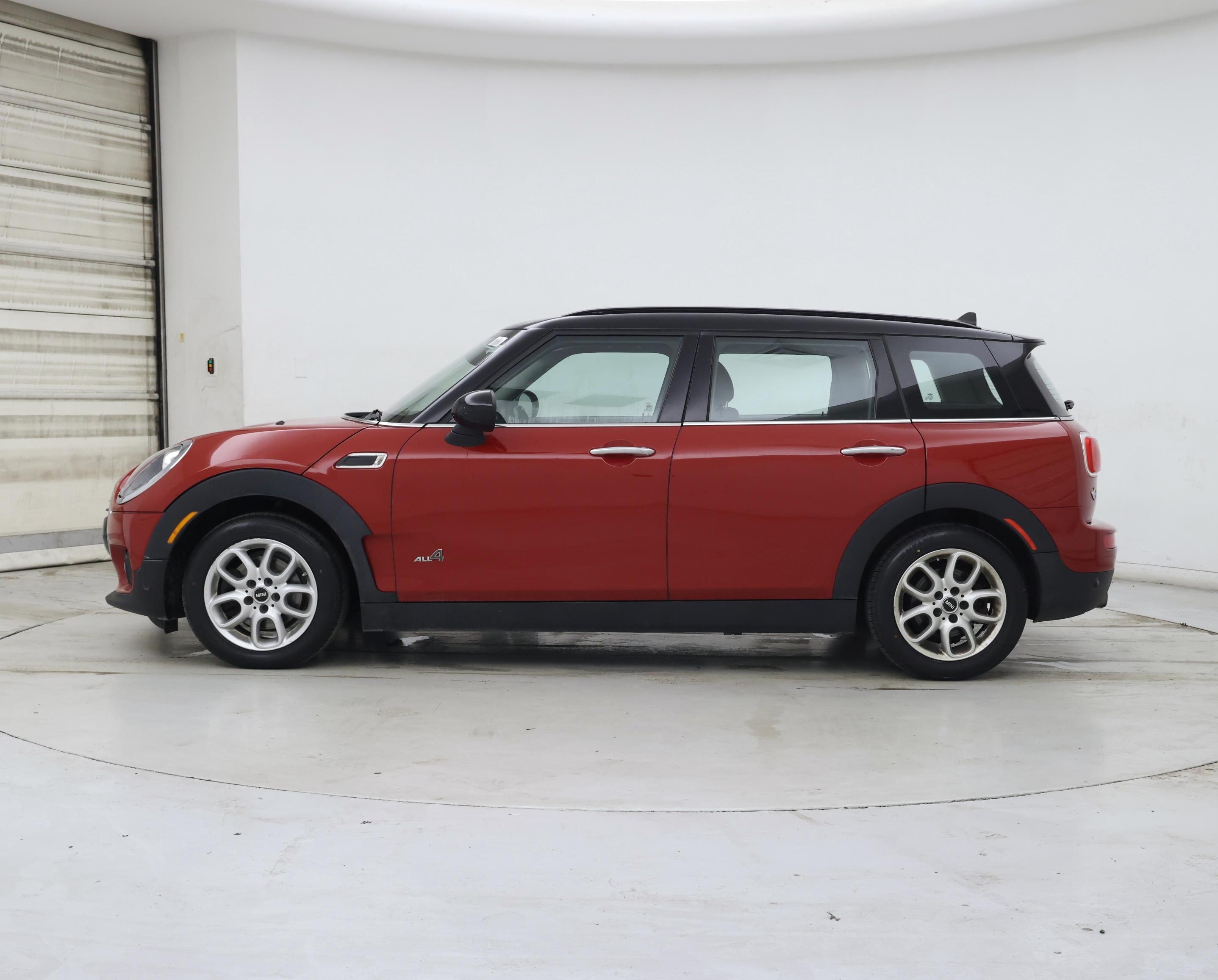 Thumbnail: 2017 MINI Cooper Clubman - 3