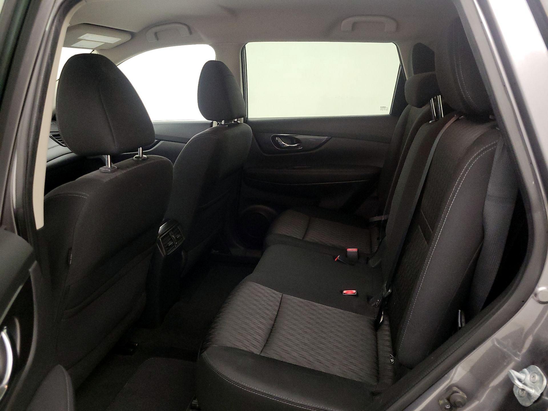 Thumbnail: 2017 Nissan Rogue - 19