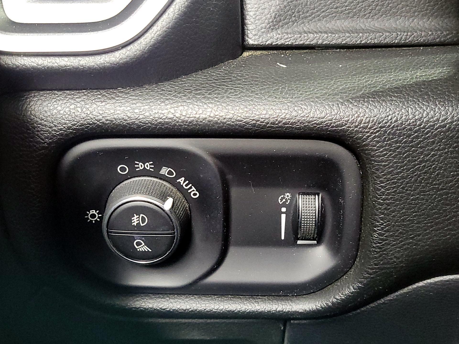 Thumbnail: 2023 RAM 1500 - 13