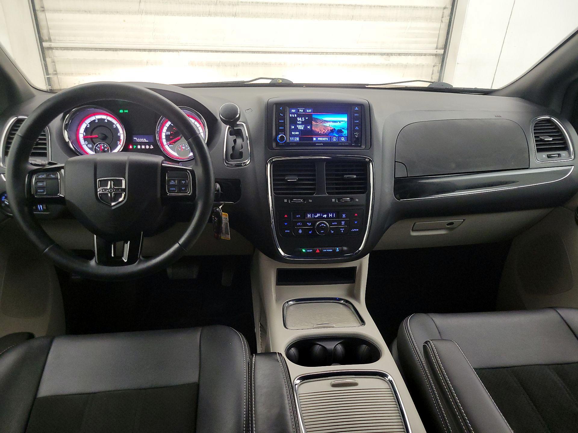 Thumbnail: 2019 Dodge Grand Caravan - 9