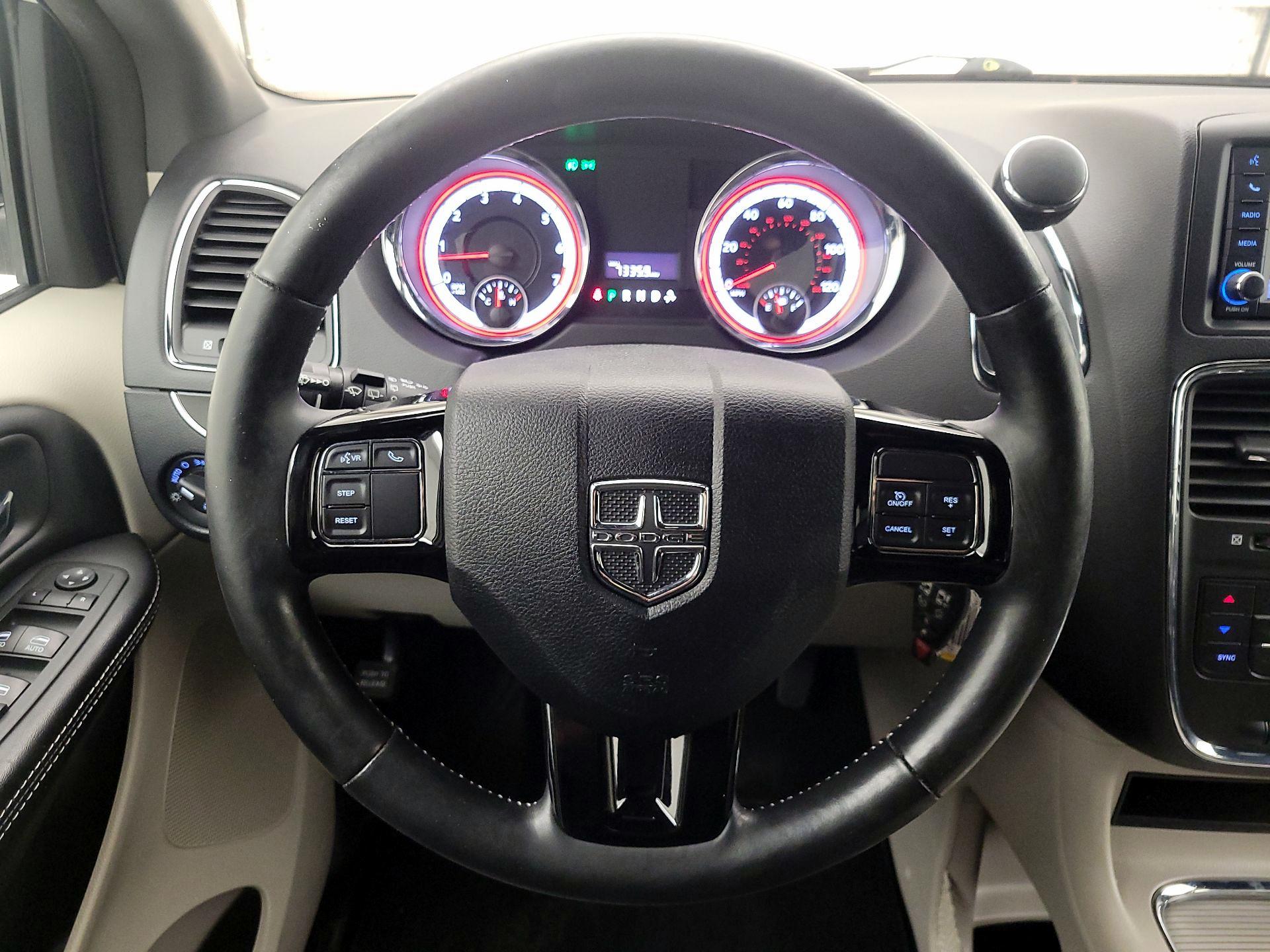 Thumbnail: 2019 Dodge Grand Caravan - 10