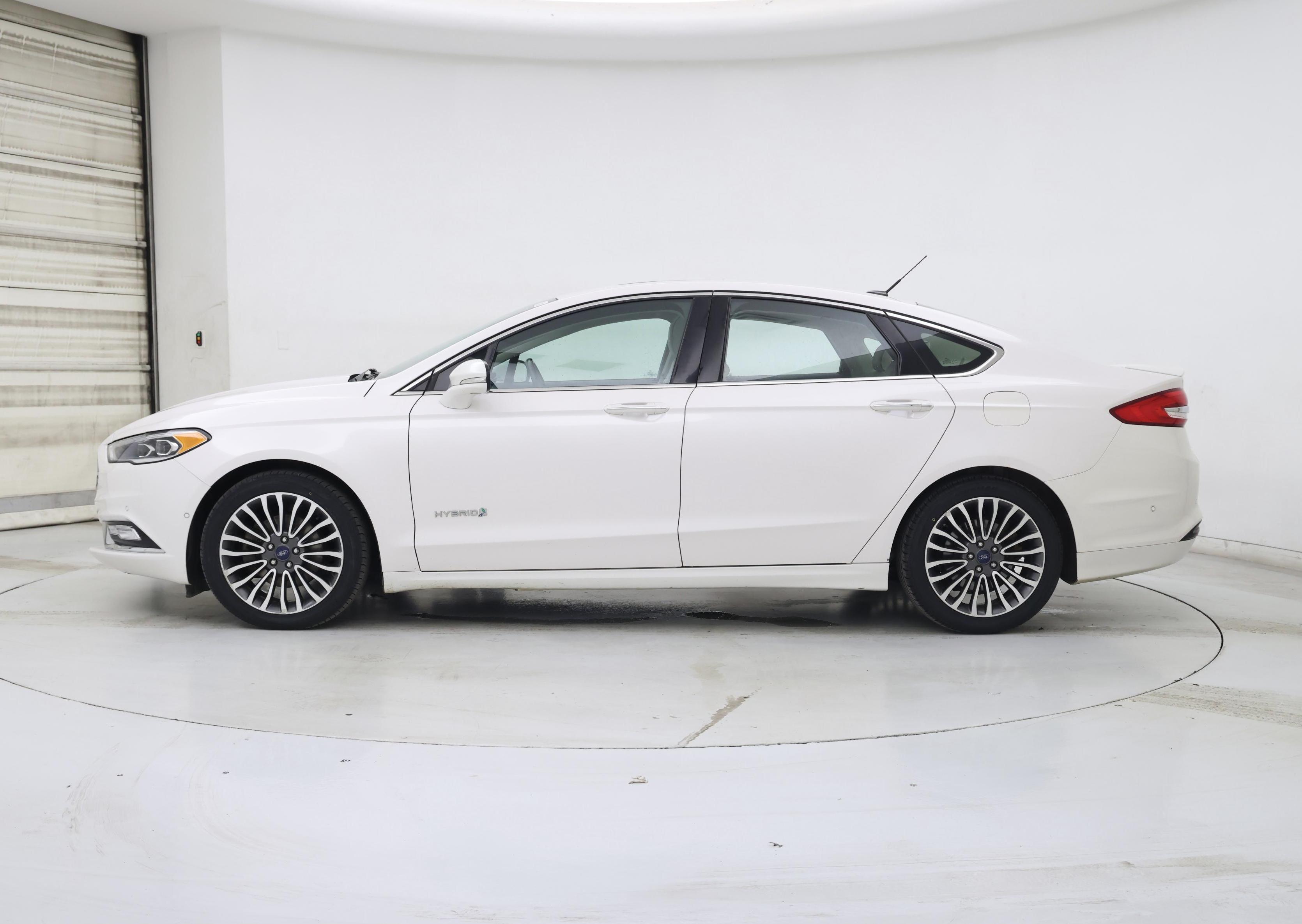 Thumbnail: 2017 Ford Fusion - 3