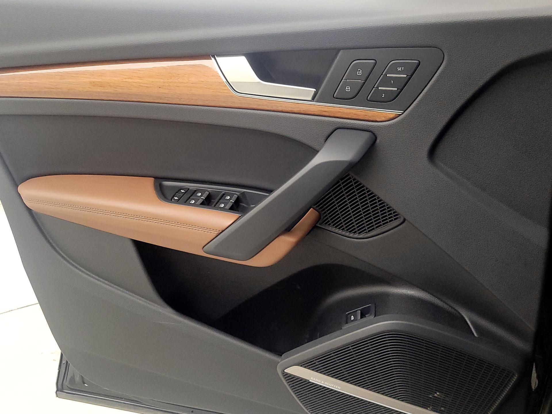 Thumbnail: 2021 Audi Q5 - 12