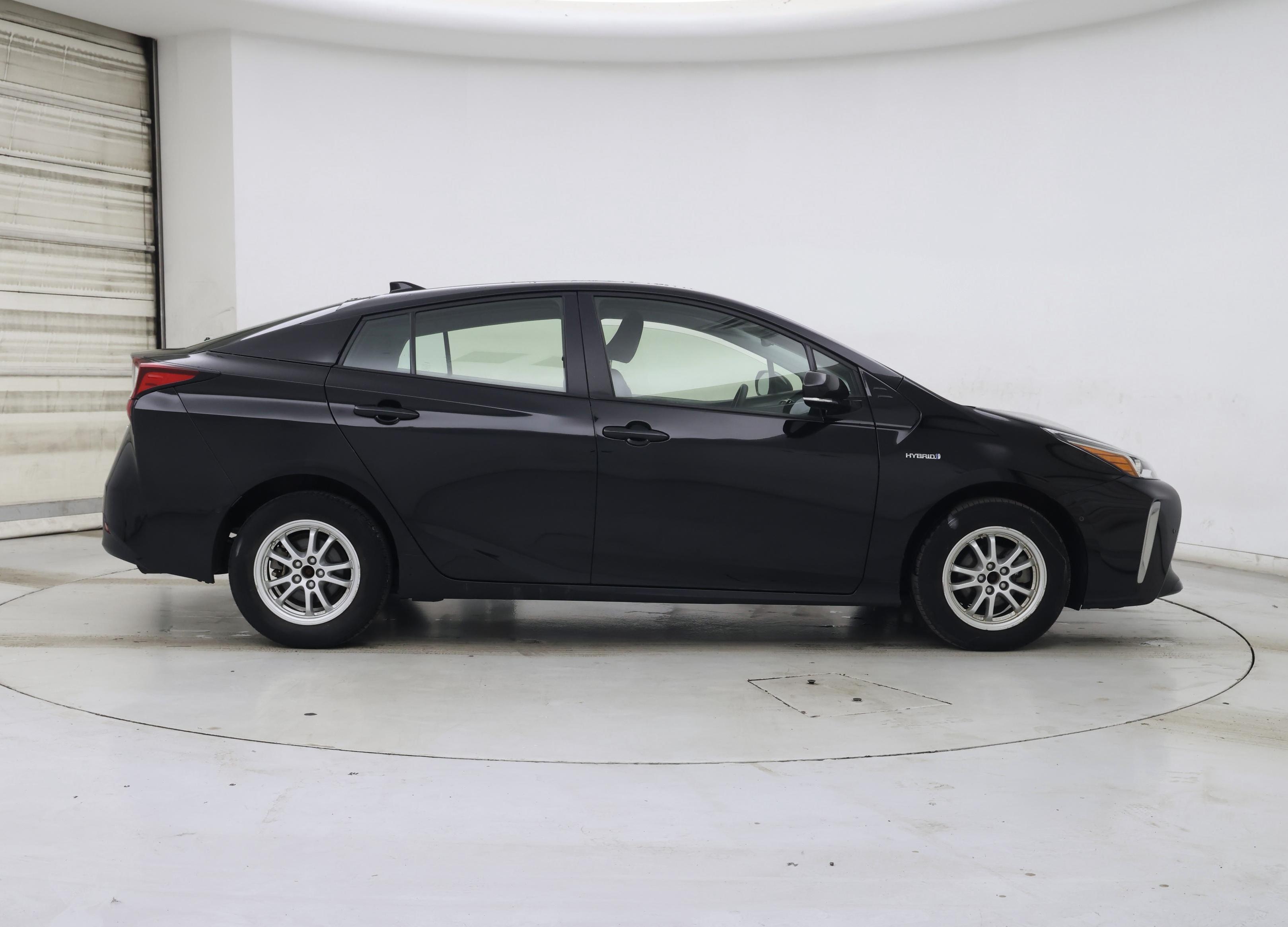 Thumbnail: 2019 Toyota Prius - 7