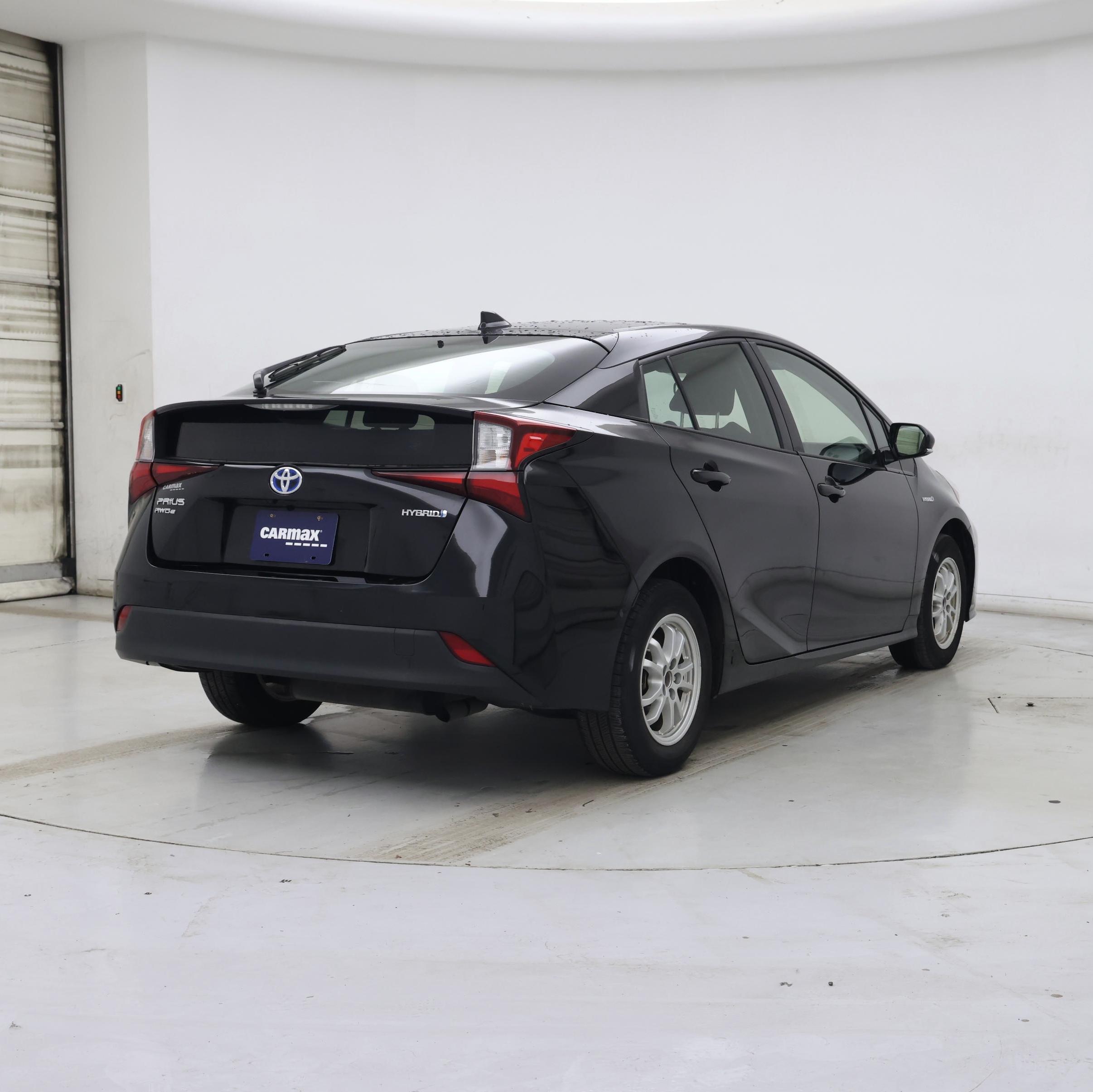 Thumbnail: 2019 Toyota Prius - 8
