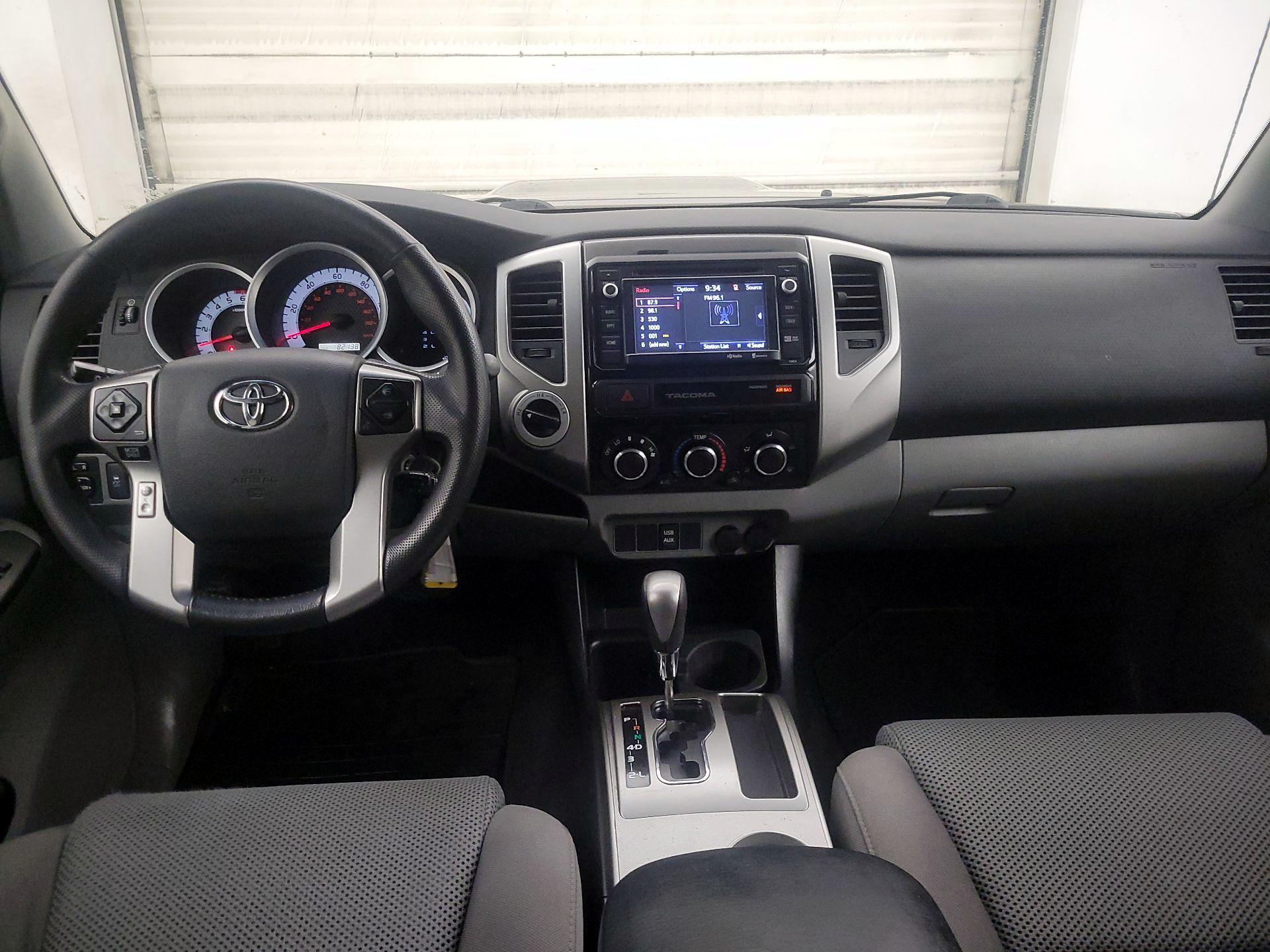 Thumbnail: 2015 Toyota Tacoma - 9