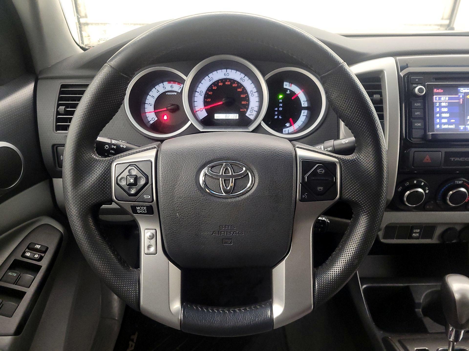 Thumbnail: 2015 Toyota Tacoma - 10