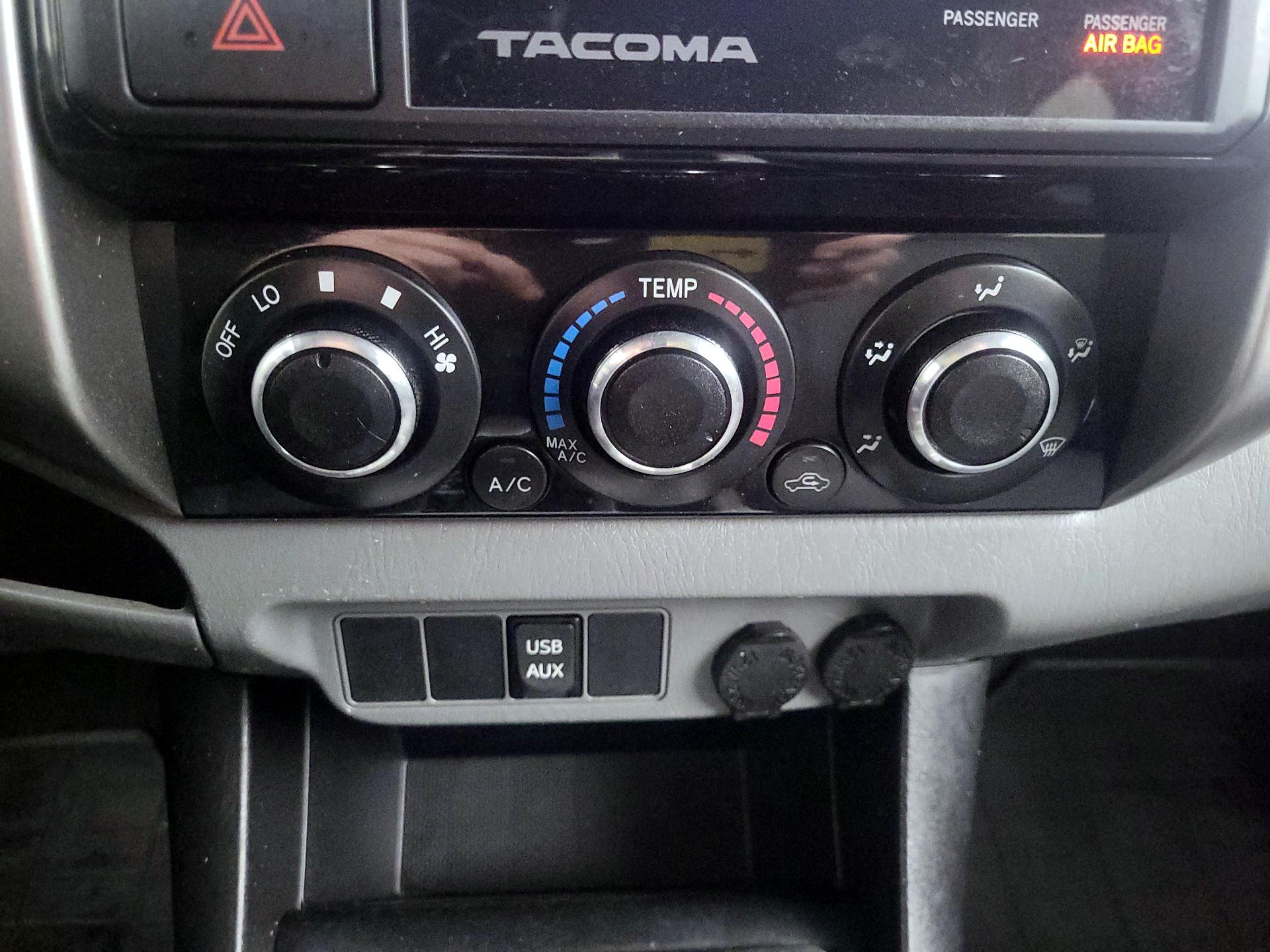 Thumbnail: 2015 Toyota Tacoma - 16