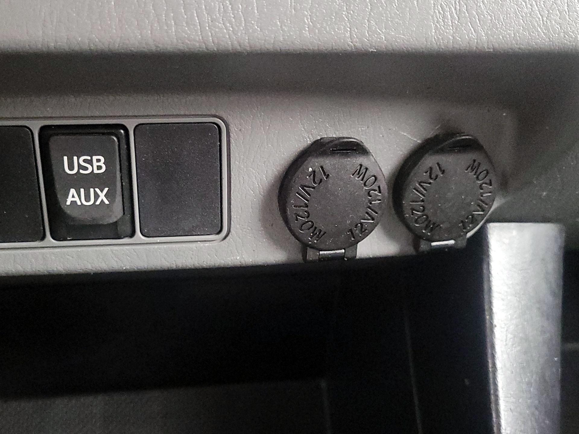 Thumbnail: 2015 Toyota Tacoma - 18