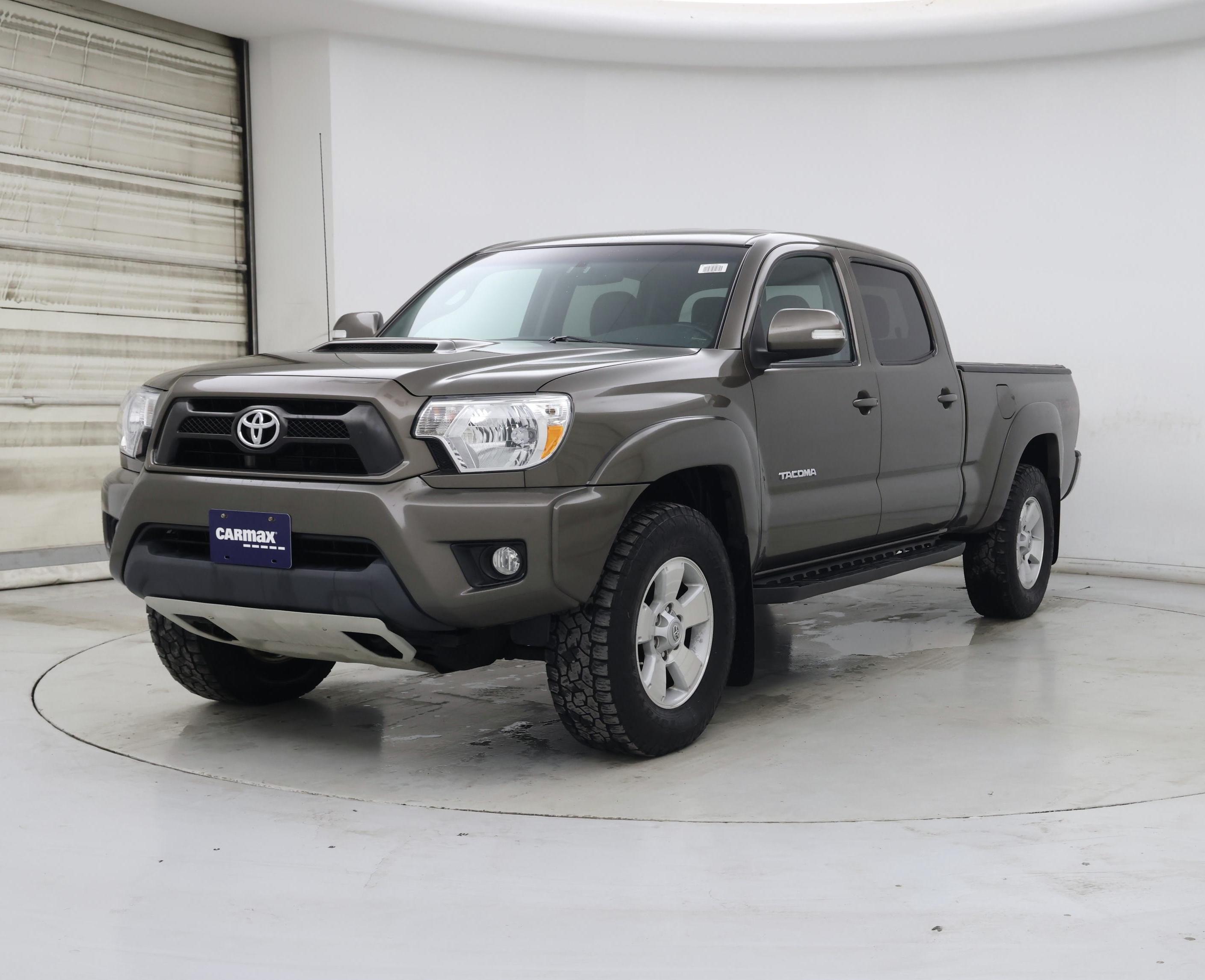 Thumbnail: 2015 Toyota Tacoma - 4