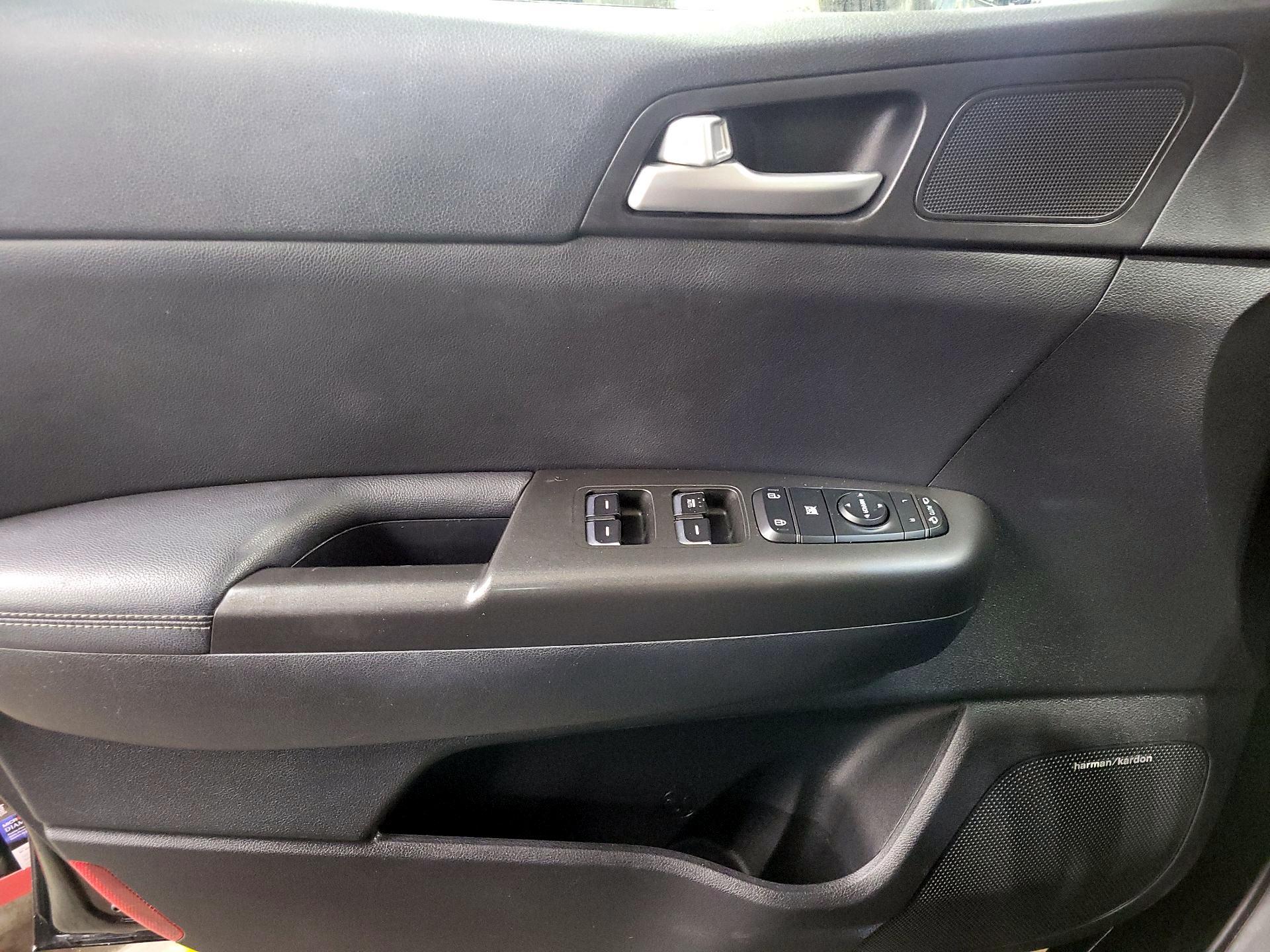 Thumbnail: 2017 Kia Sportage - 12