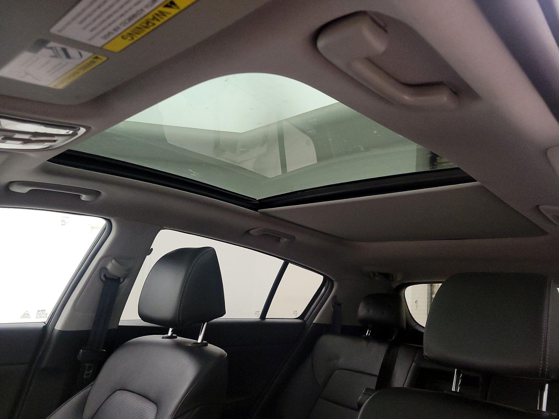 Thumbnail: 2017 Kia Sportage - 19