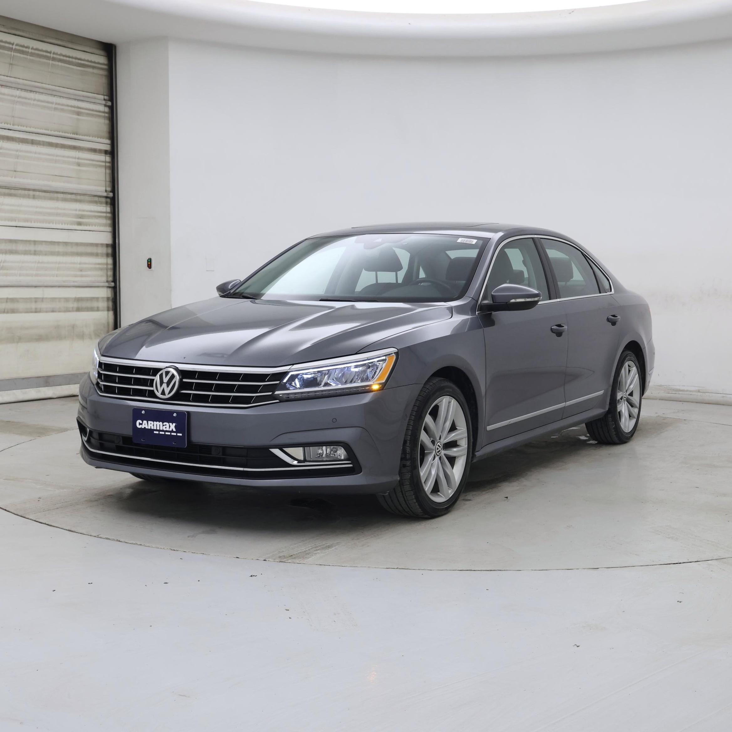 Thumbnail: 2018 Volkswagen Passat - 4