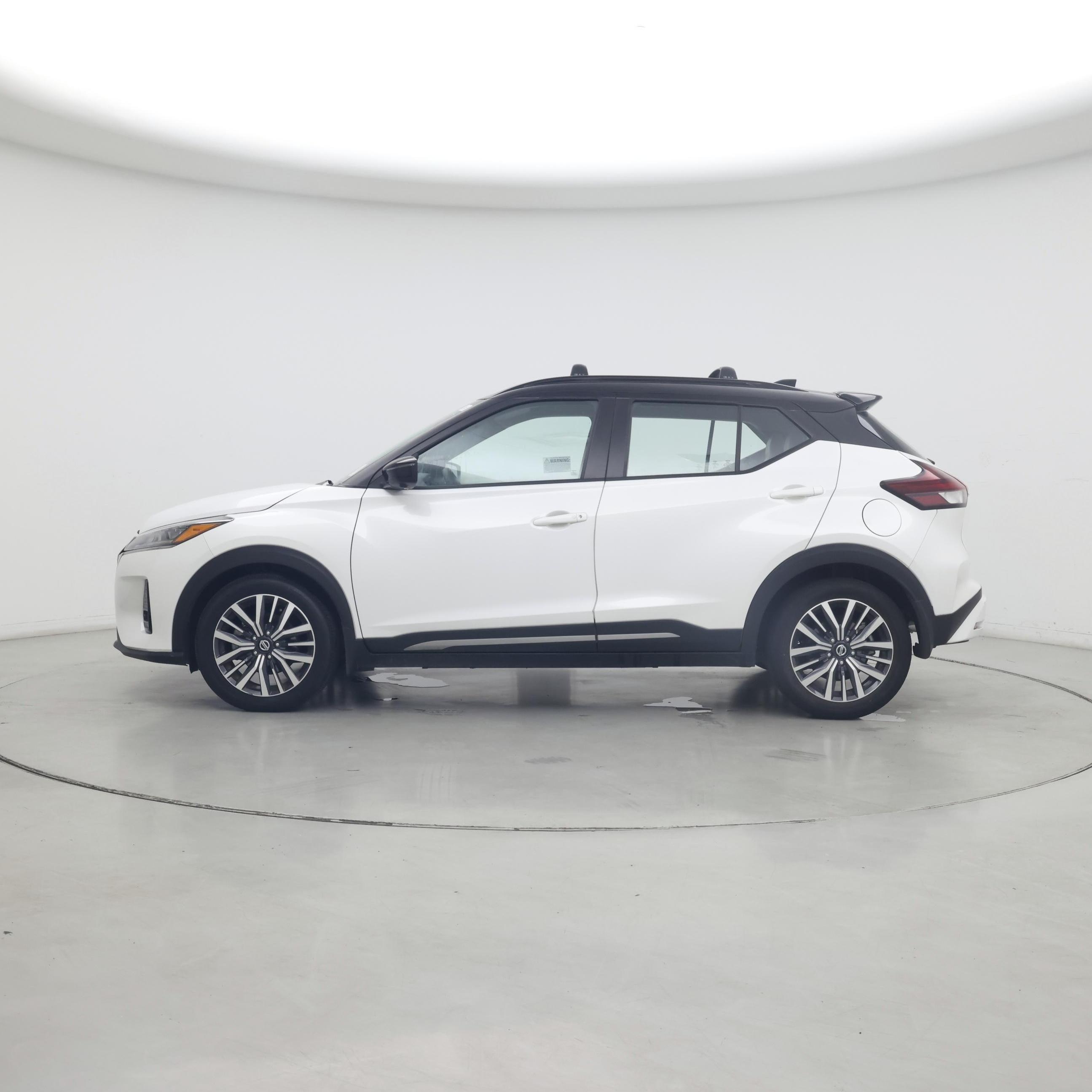 Thumbnail: 2021 Nissan Kicks - 3