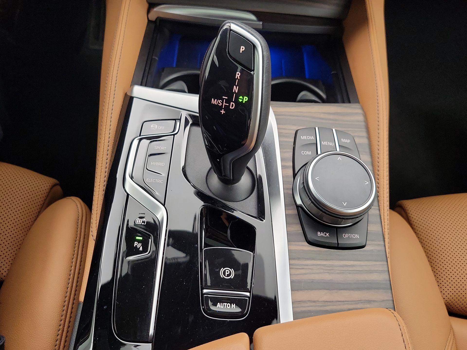 Thumbnail: 2022 BMW 5 Series - 18