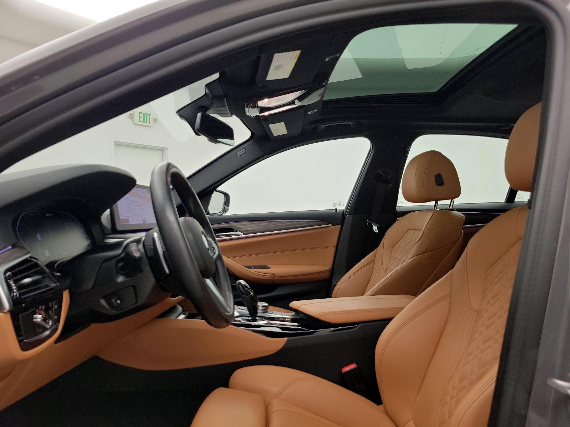 Thumbnail: 2022 BMW 5 Series - 20