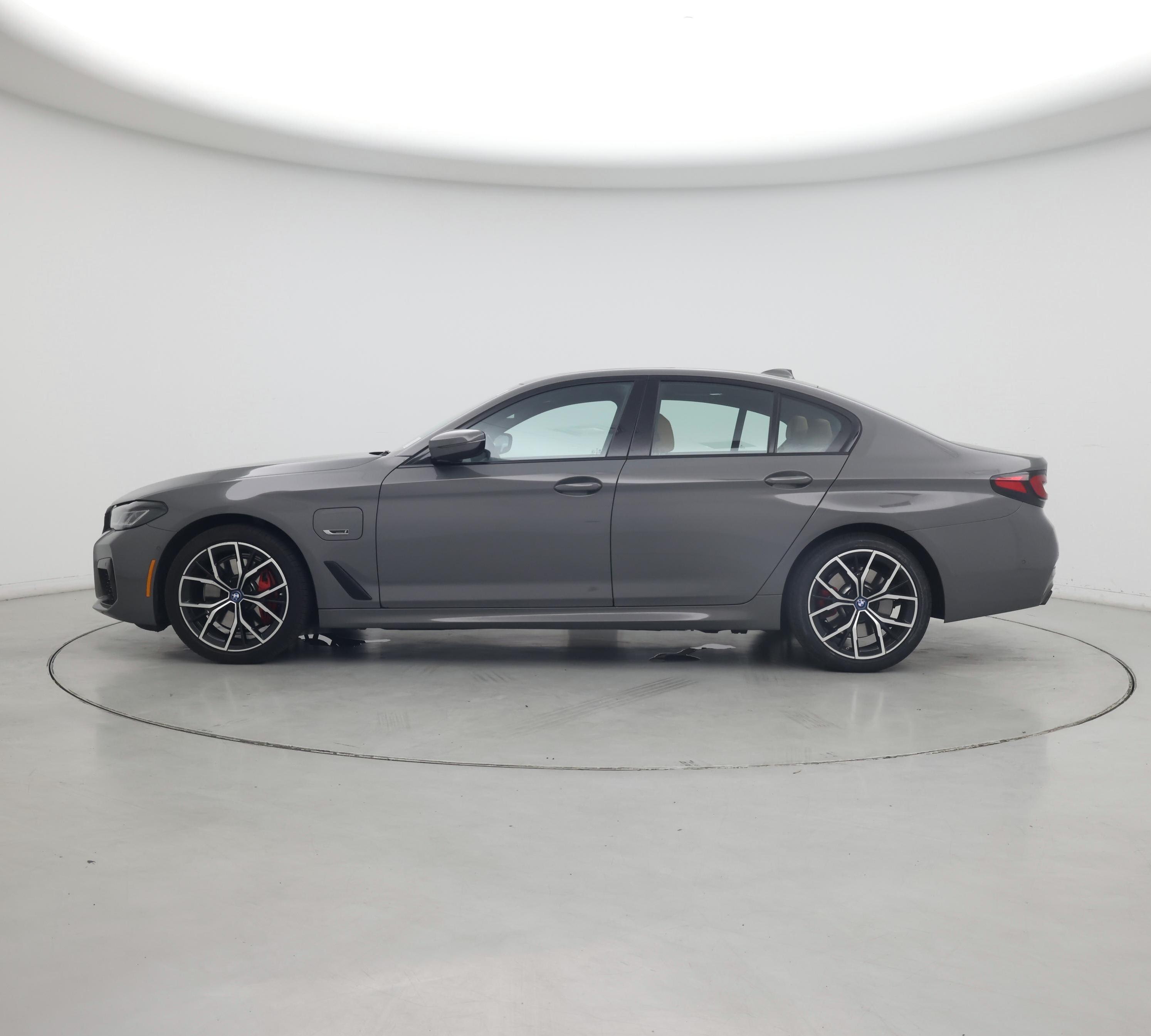 Thumbnail: 2022 BMW 5 Series - 3