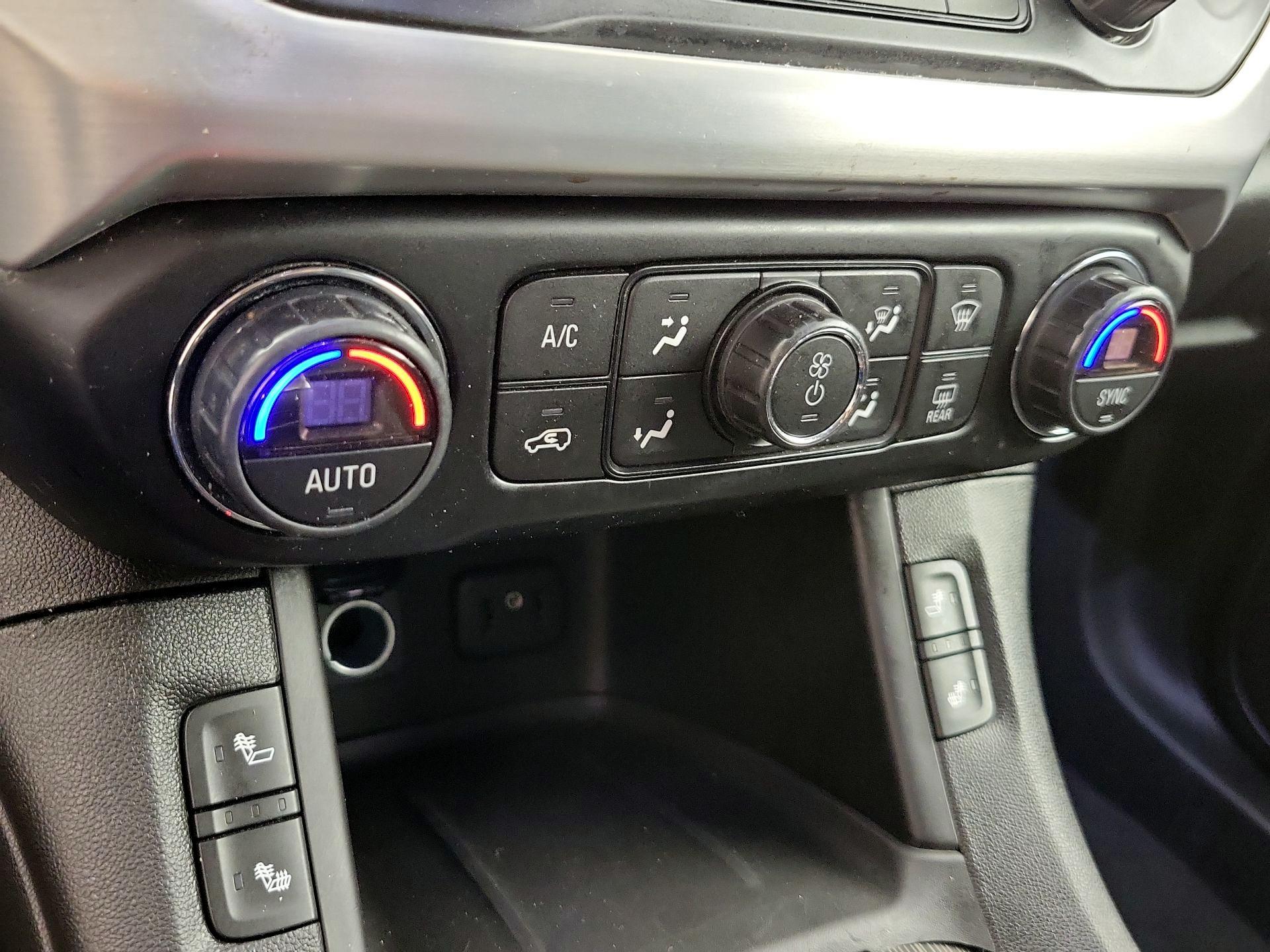 Thumbnail: 2018 GMC Acadia - 16