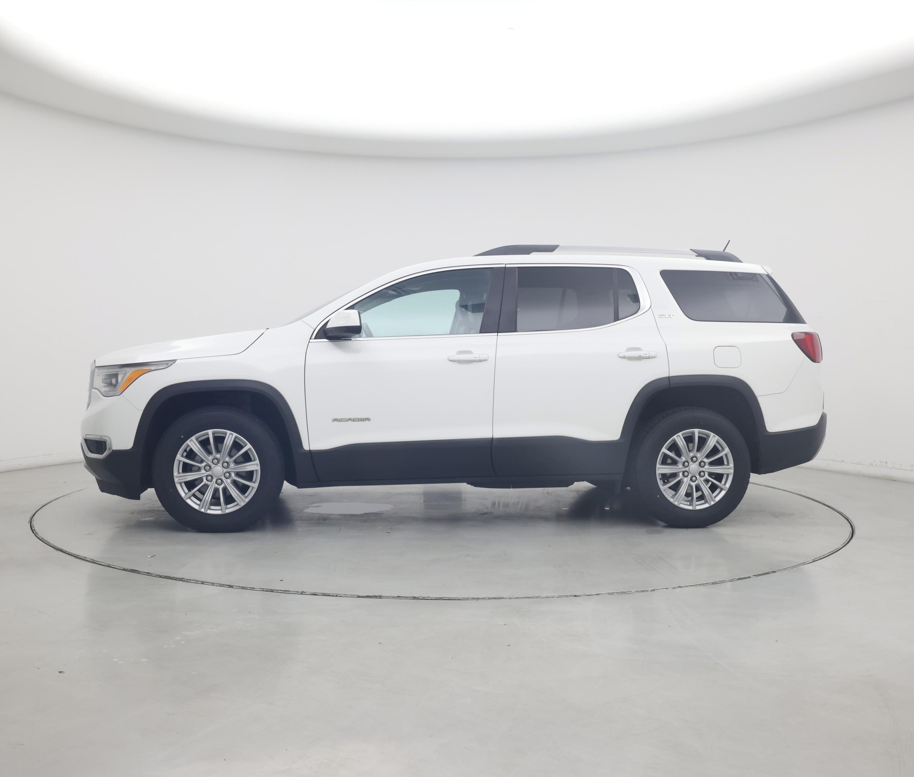 Thumbnail: 2018 GMC Acadia - 3