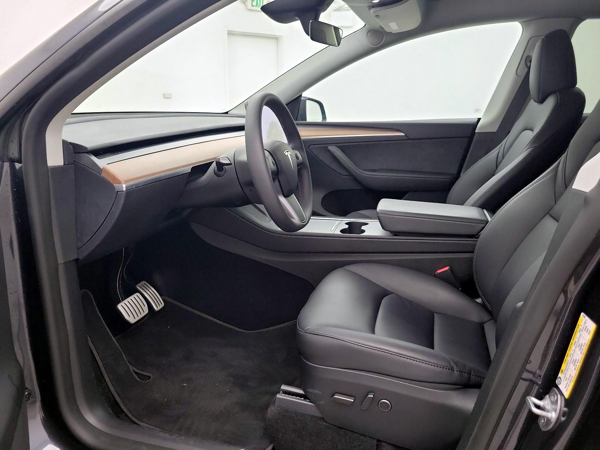 Thumbnail: 2024 Tesla Model Y - 11