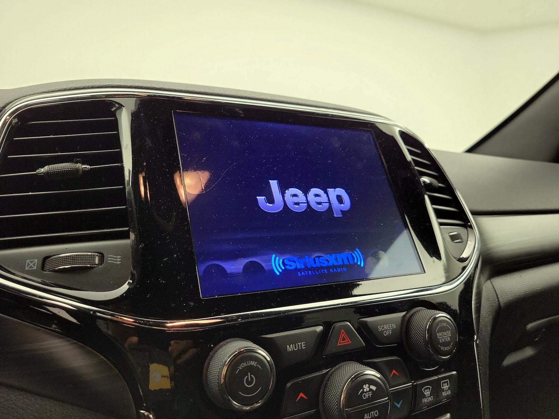 Thumbnail: 2019 Jeep Grand Cherokee - 15