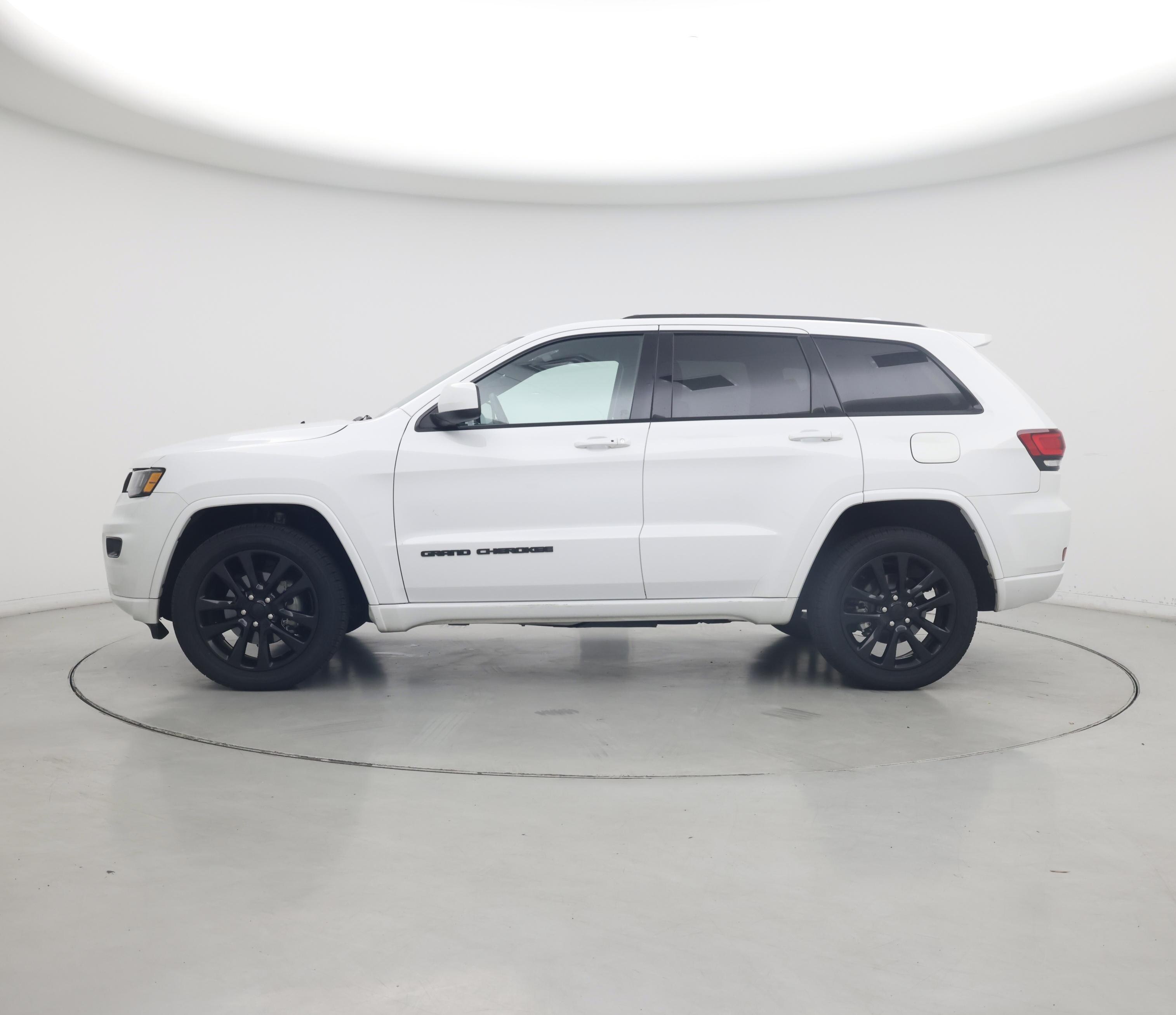 Thumbnail: 2019 Jeep Grand Cherokee - 3