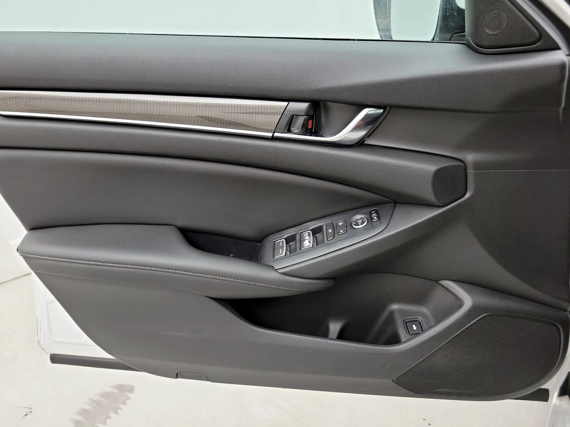 Thumbnail: 2019 Honda Accord - 12