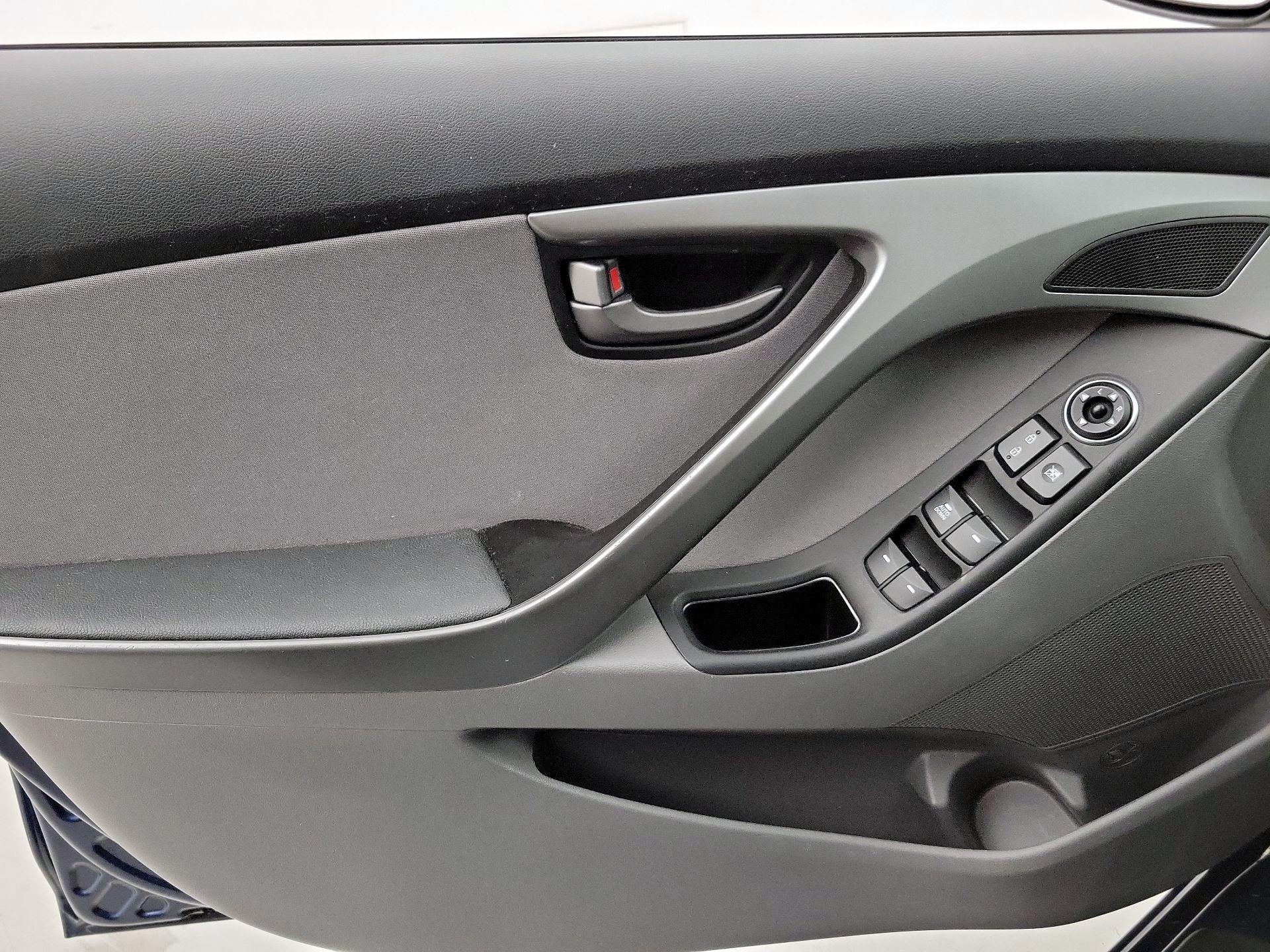 Thumbnail: 2014 Hyundai Elantra - 12