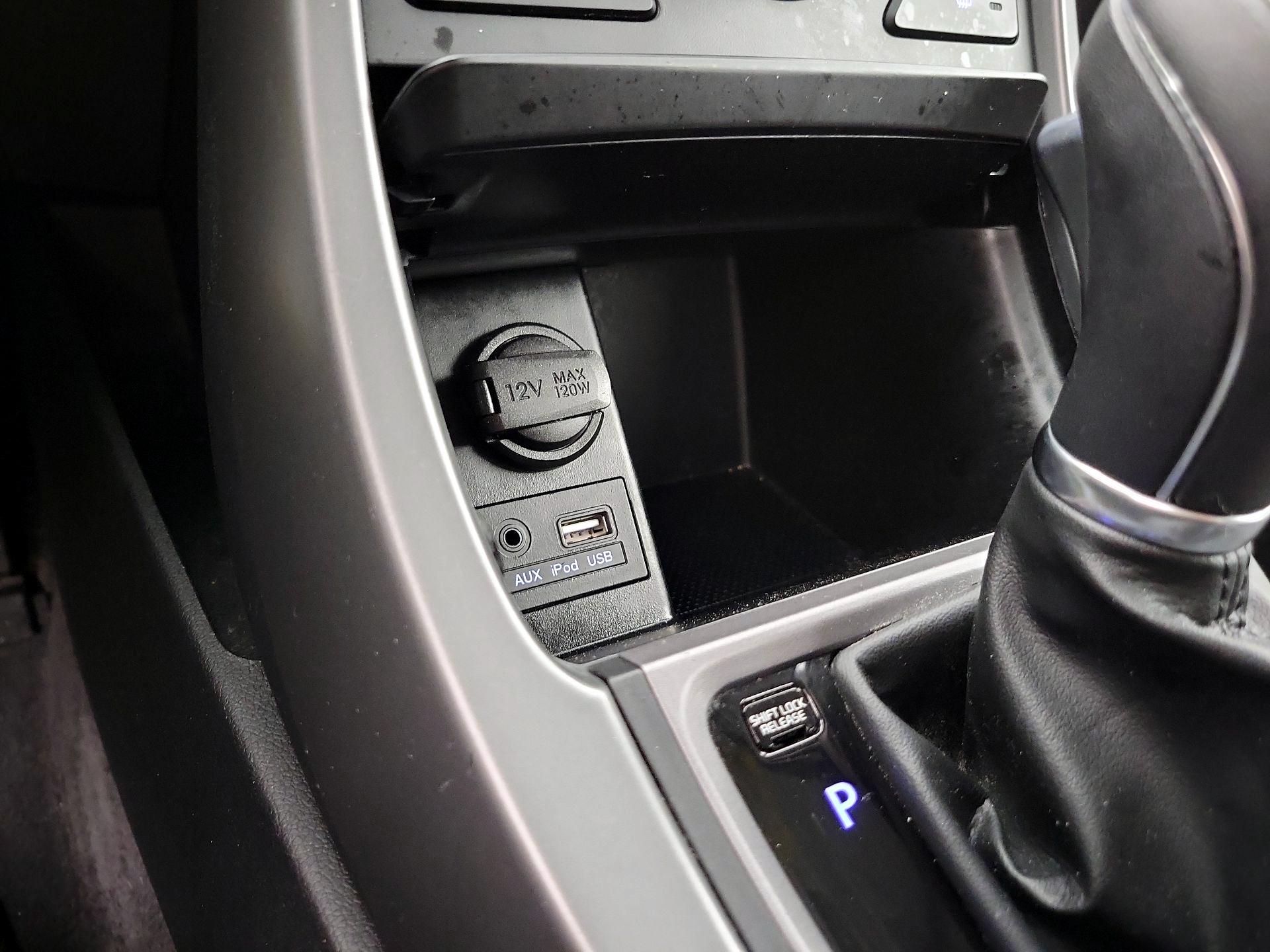 Thumbnail: 2014 Hyundai Elantra - 18