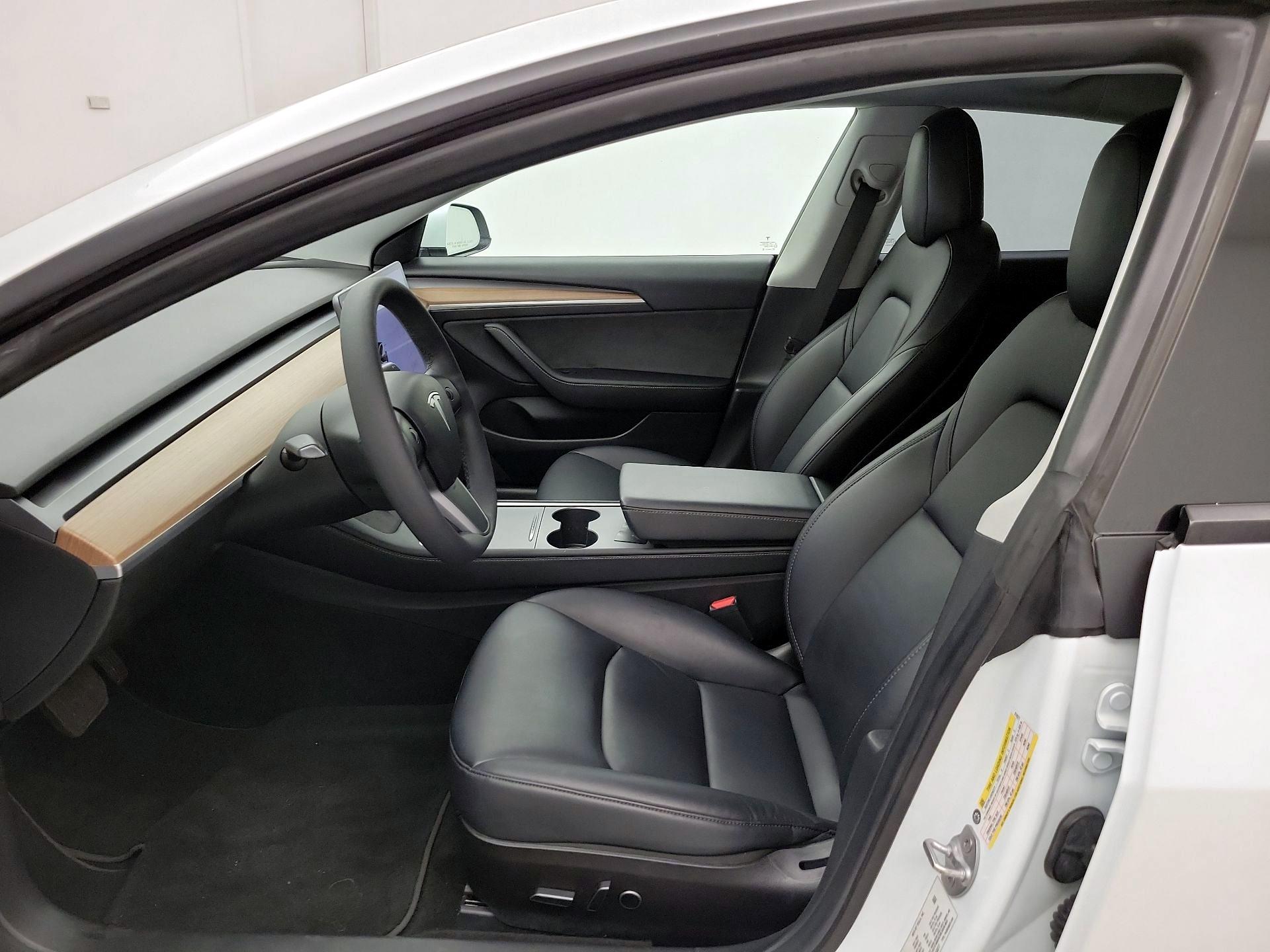 Thumbnail: 2021 Tesla Model 3 - 11