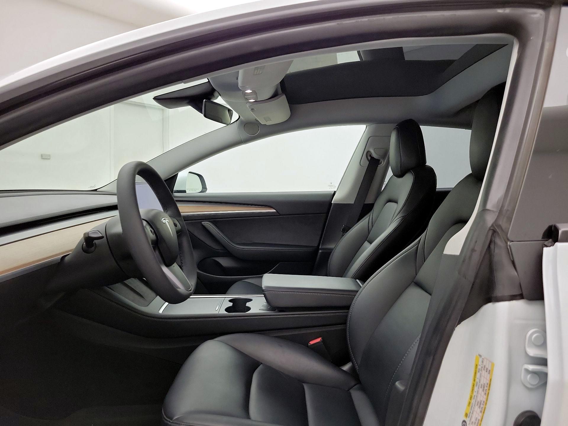 Thumbnail: 2021 Tesla Model 3 - 19