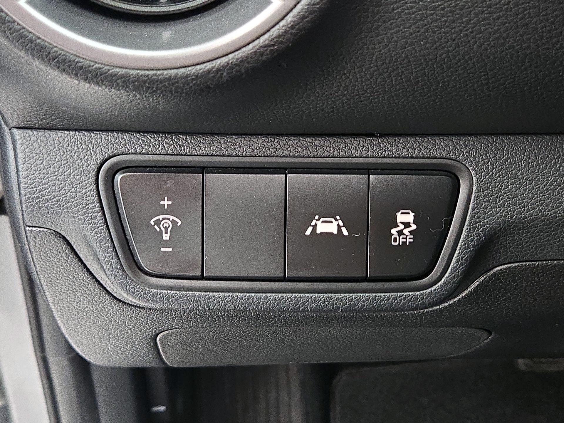 Thumbnail: 2019 Kia Forte - 13