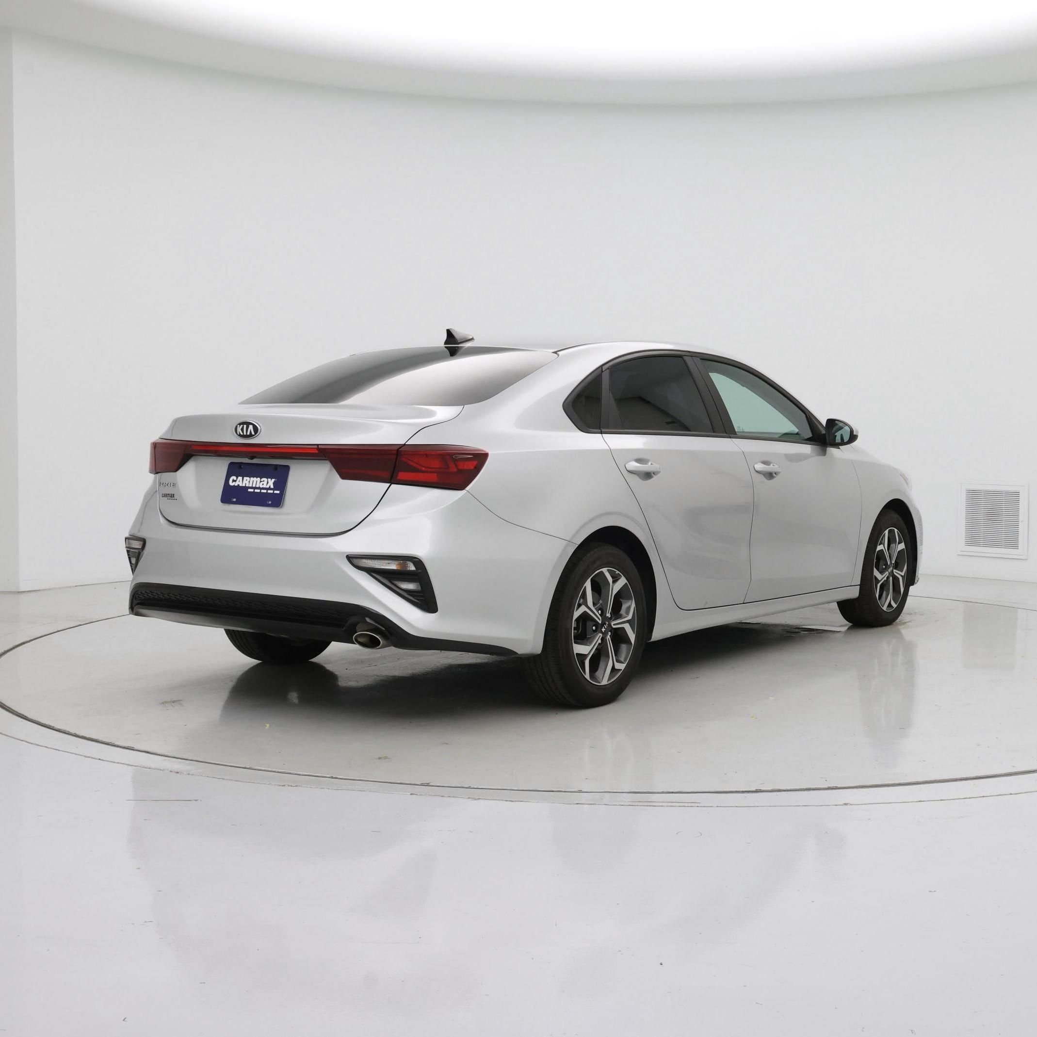 Thumbnail: 2019 Kia Forte - 8