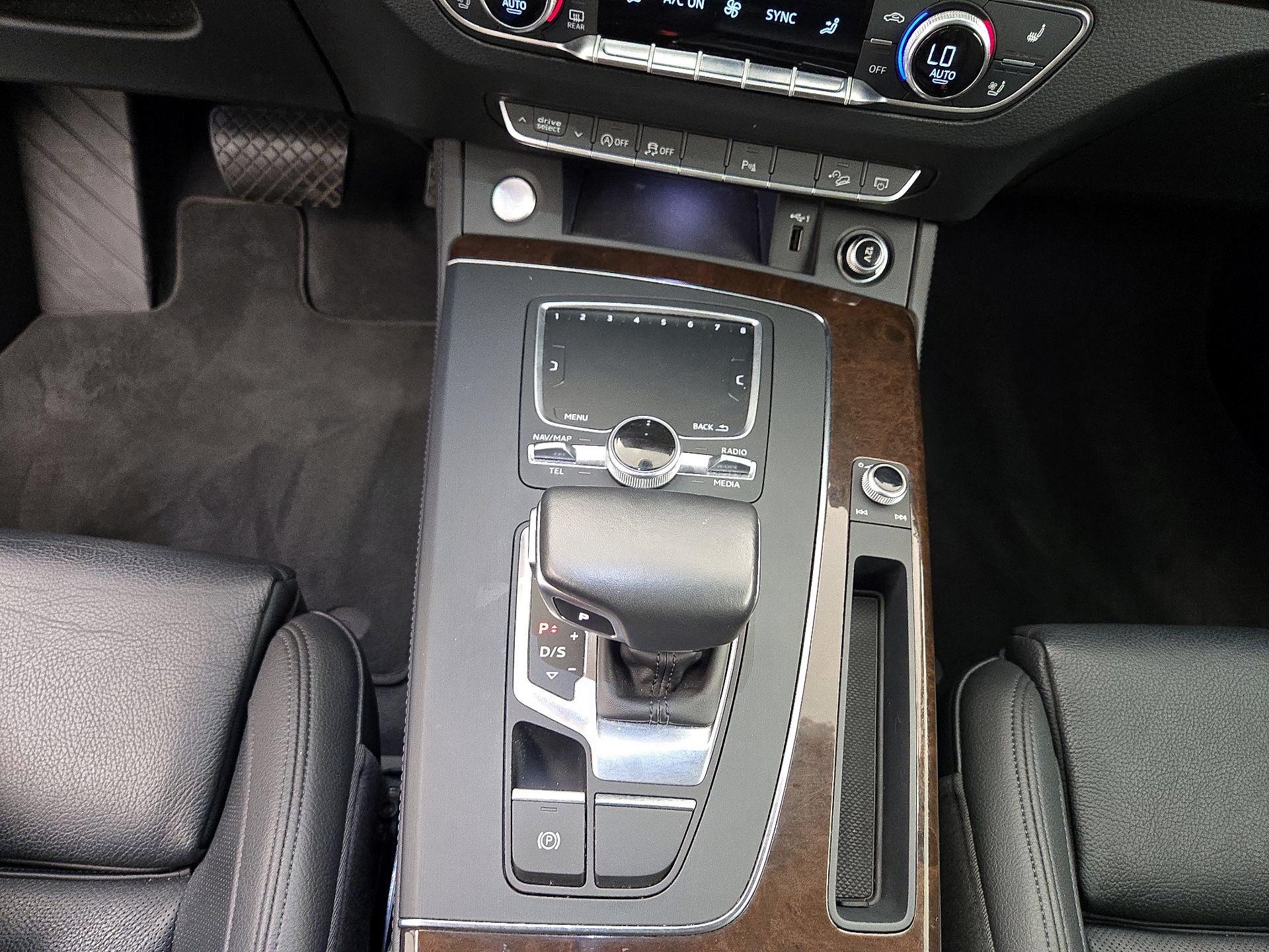 Thumbnail: 2019 Audi Q5 - 18