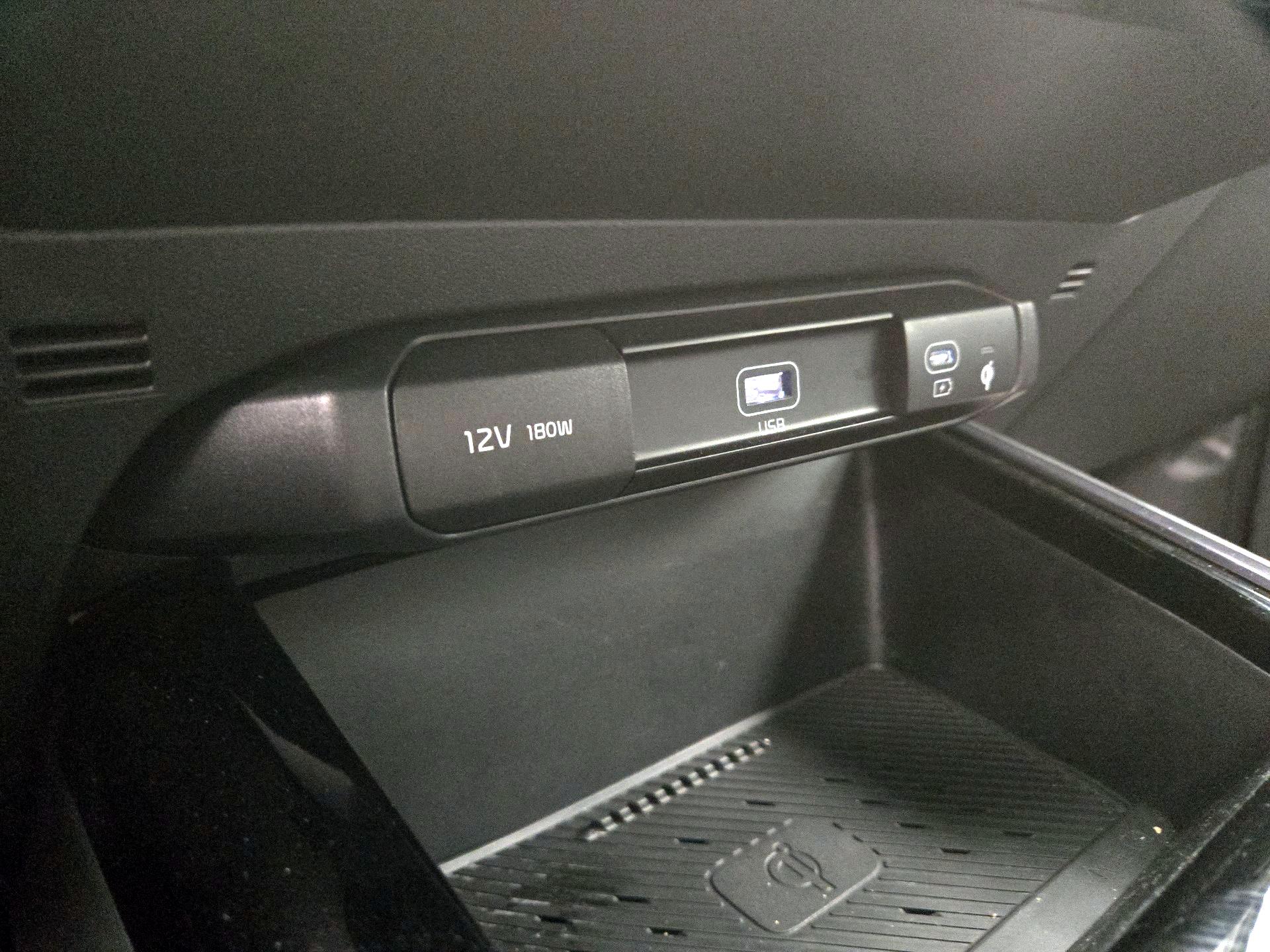 Thumbnail: 2023 Kia Niro - 19