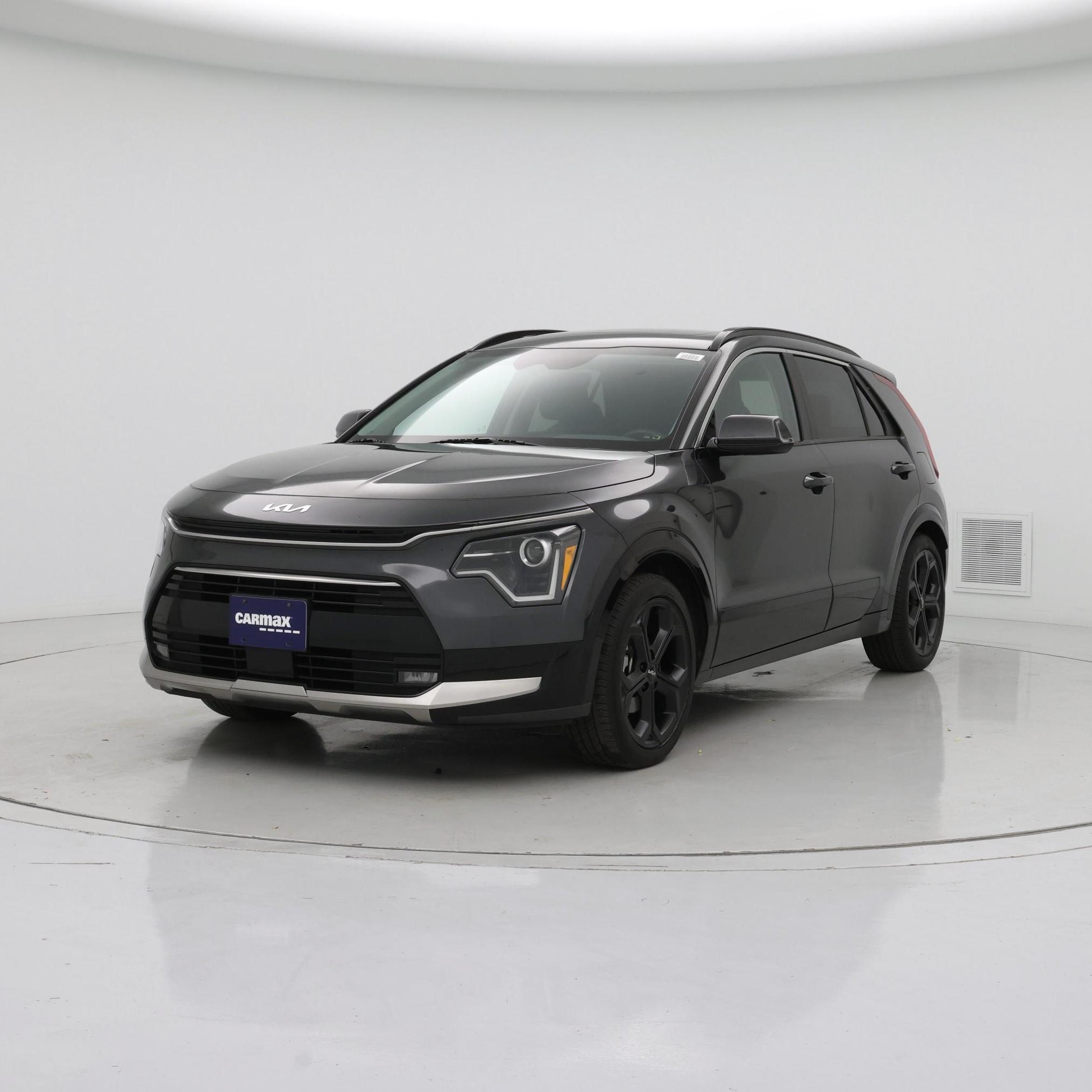 Thumbnail: 2023 Kia Niro - 4