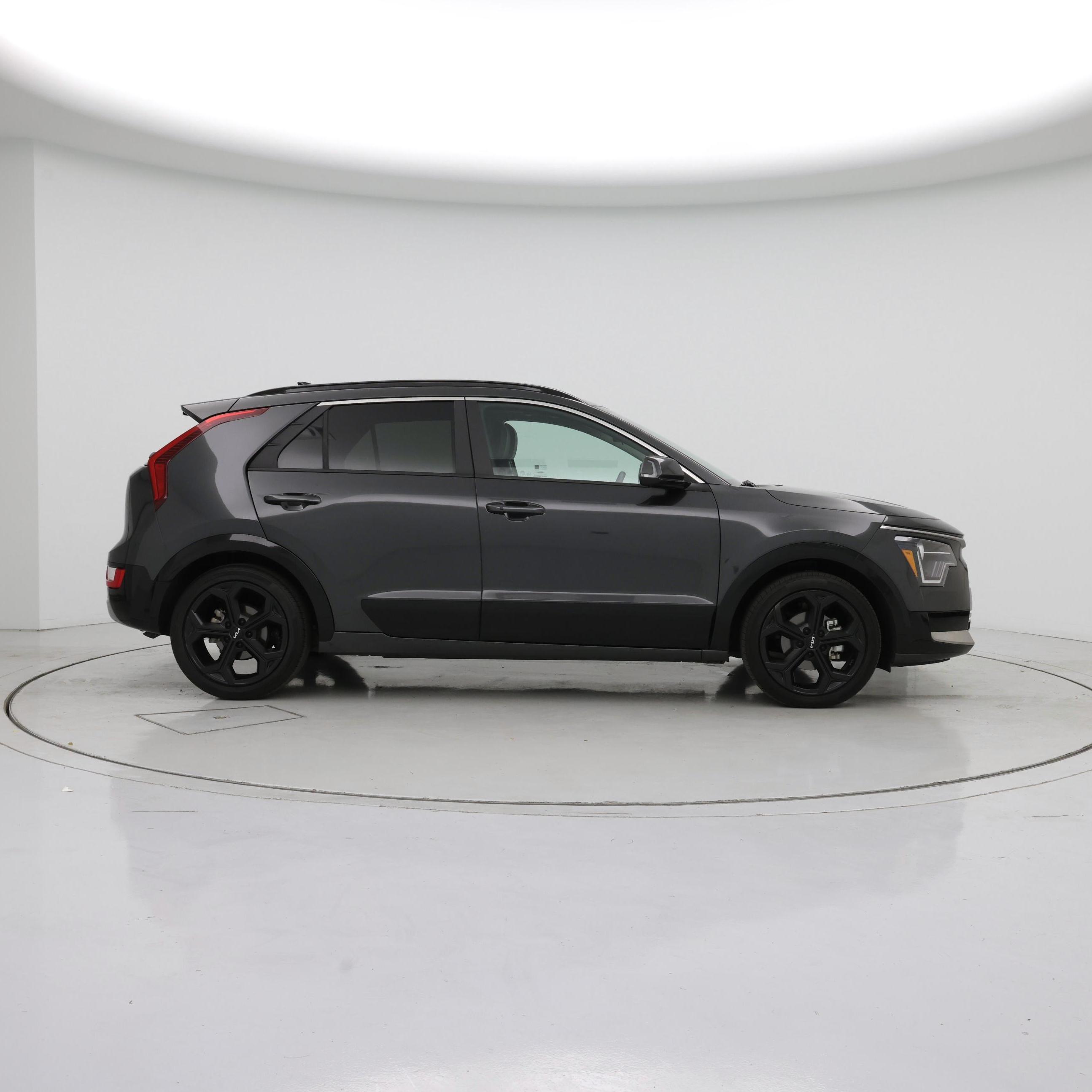 Thumbnail: 2023 Kia Niro - 7